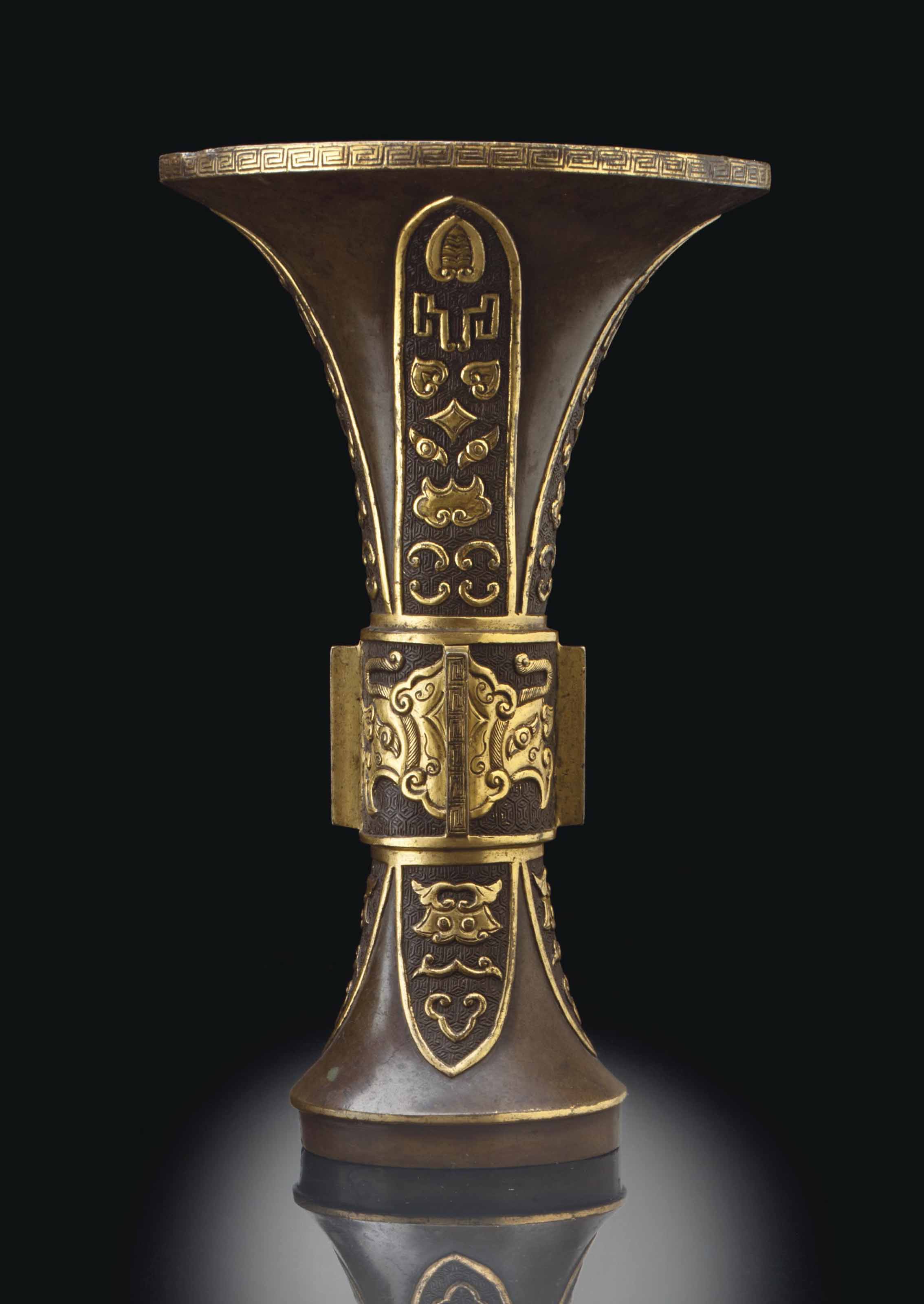A GOLD-SPLASHED BRONZE 'ARROW' VASE, MING DYNASTY, 14TH-16TH