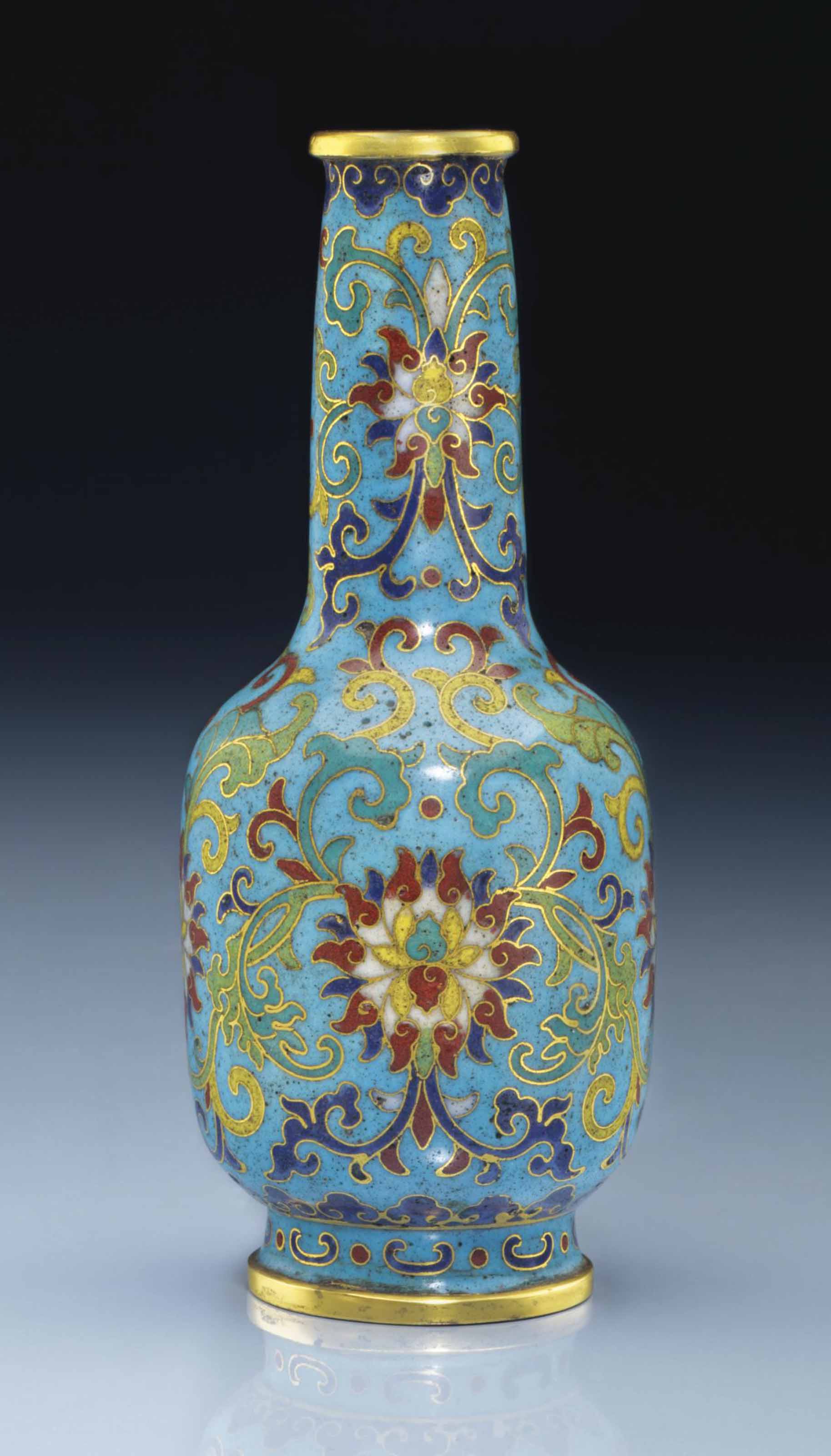 A SMALL CLOISONNÉ ENAMEL BOTTLE VASE , QIANLONG FOURCHARACTER MARK