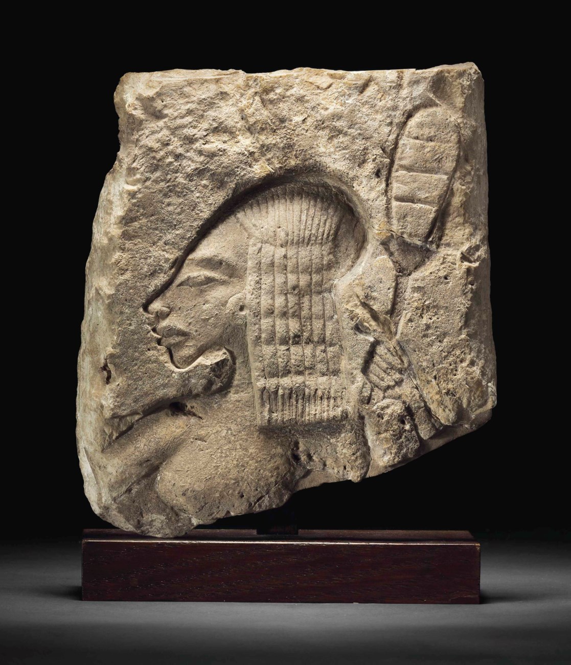 AN EGYPTIAN LIMESTONE RELIEF, NEW KINGDOM, 18TH DYNASTY, REIGN OF ...