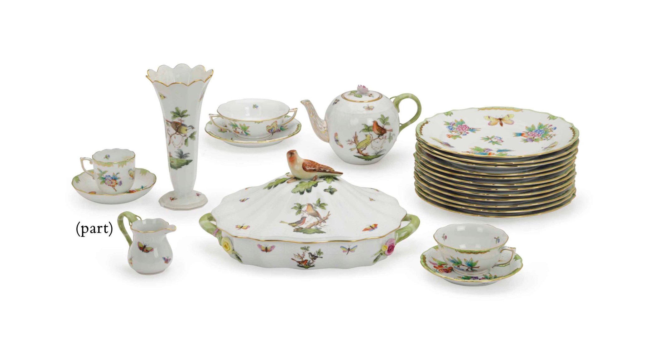 AN ASSEMBLED HEREND PORCELAIN PART DINNER SERVICE