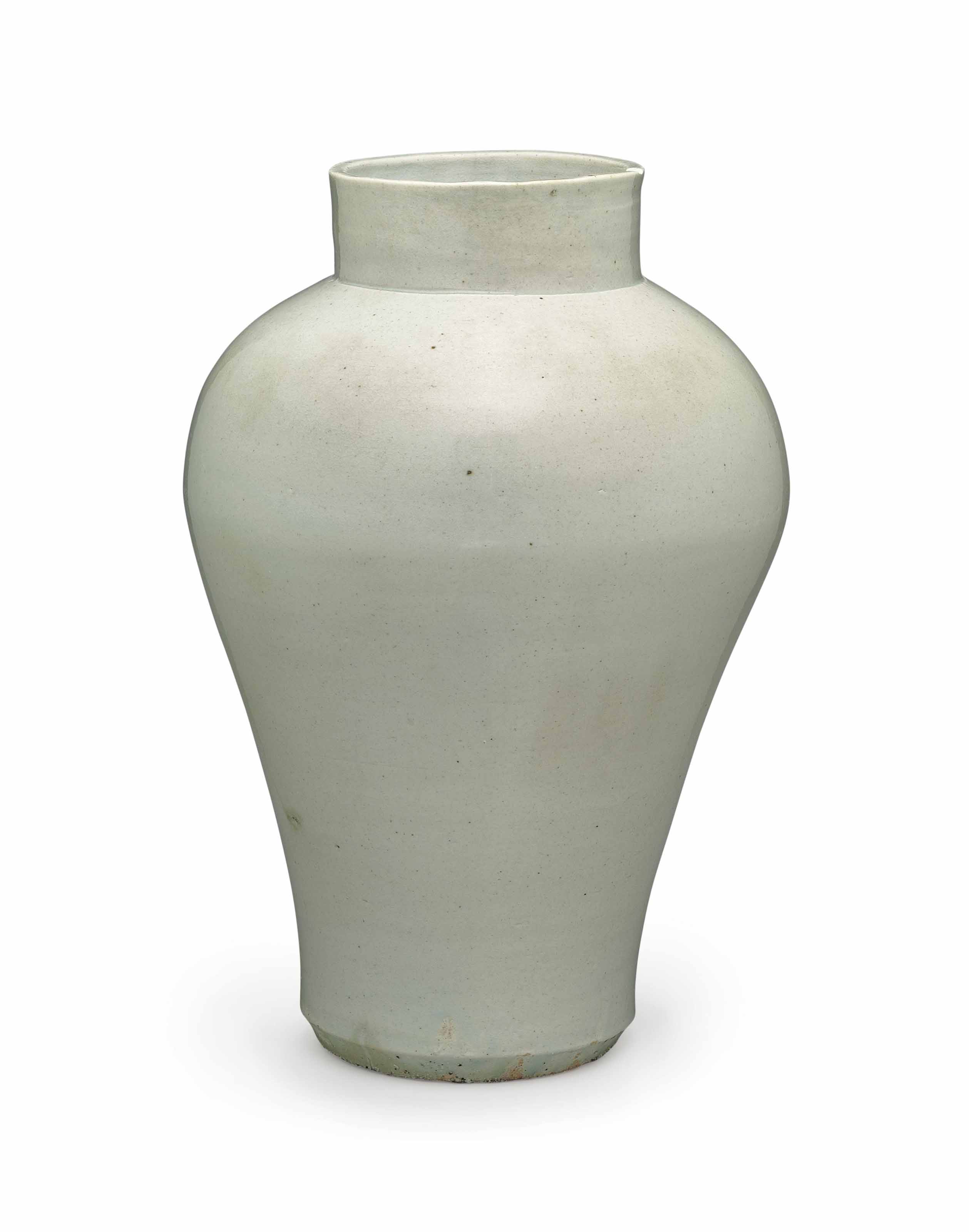 A Large White Porcelain Jar , JOSEON DYNASTY (LATE 19TH CENTURY