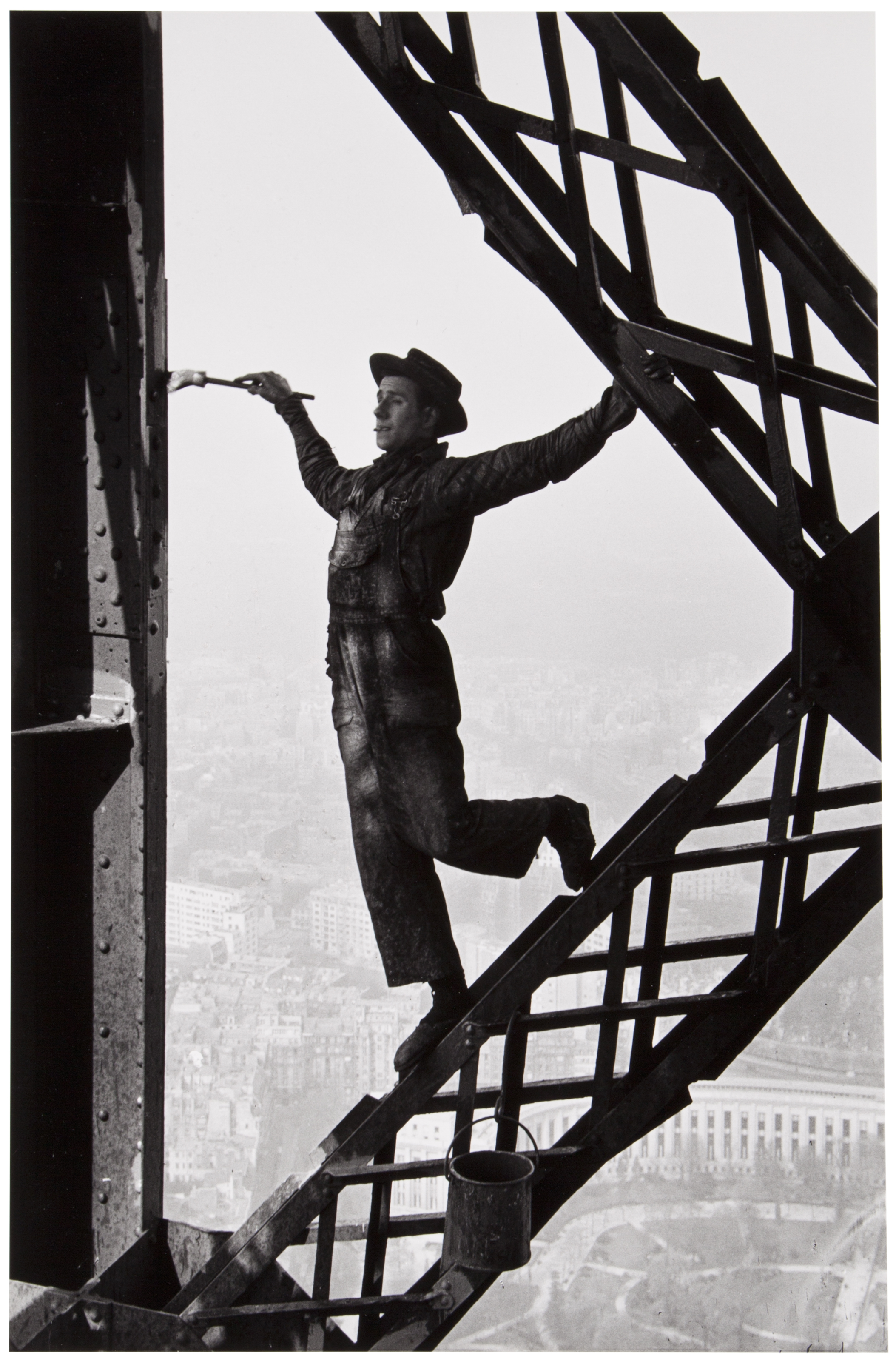 Paris by Hollywood [洋書] The Painter of the Eiffel Tower, Paris, 1953, MARC RIBOUD (B