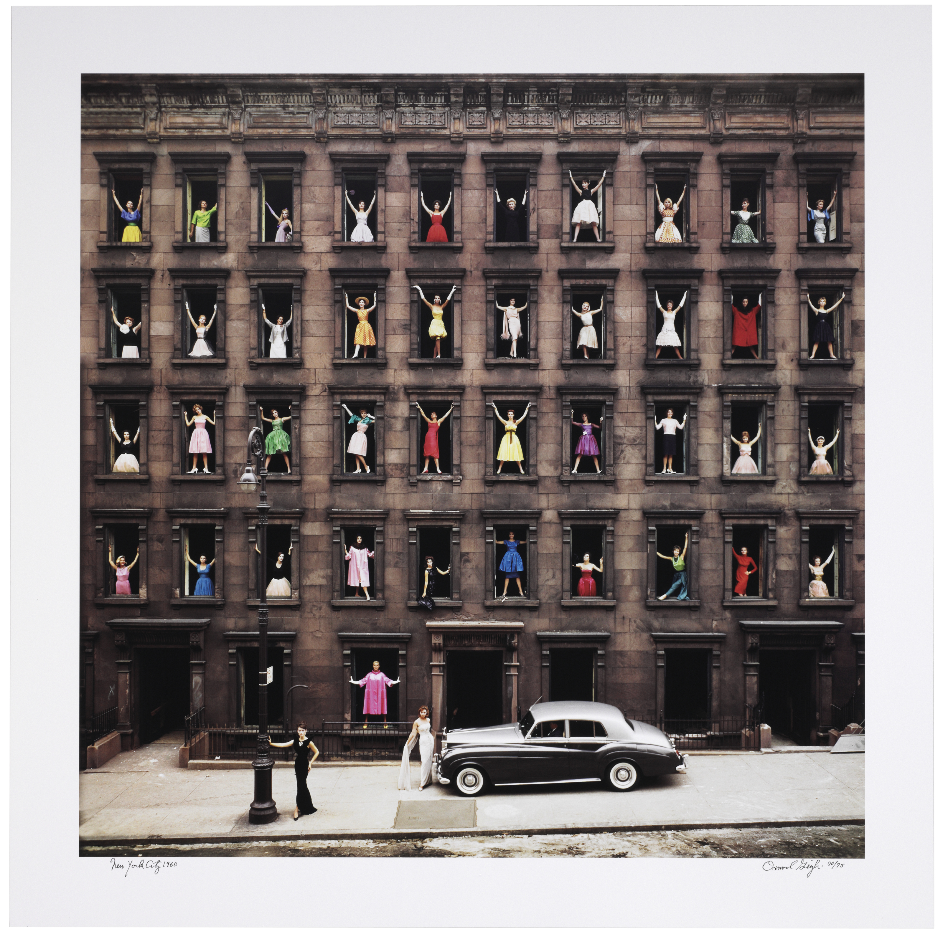 Girls in the Windows, New York City, 1960, ORMOND GIGLI (b. 1925 
