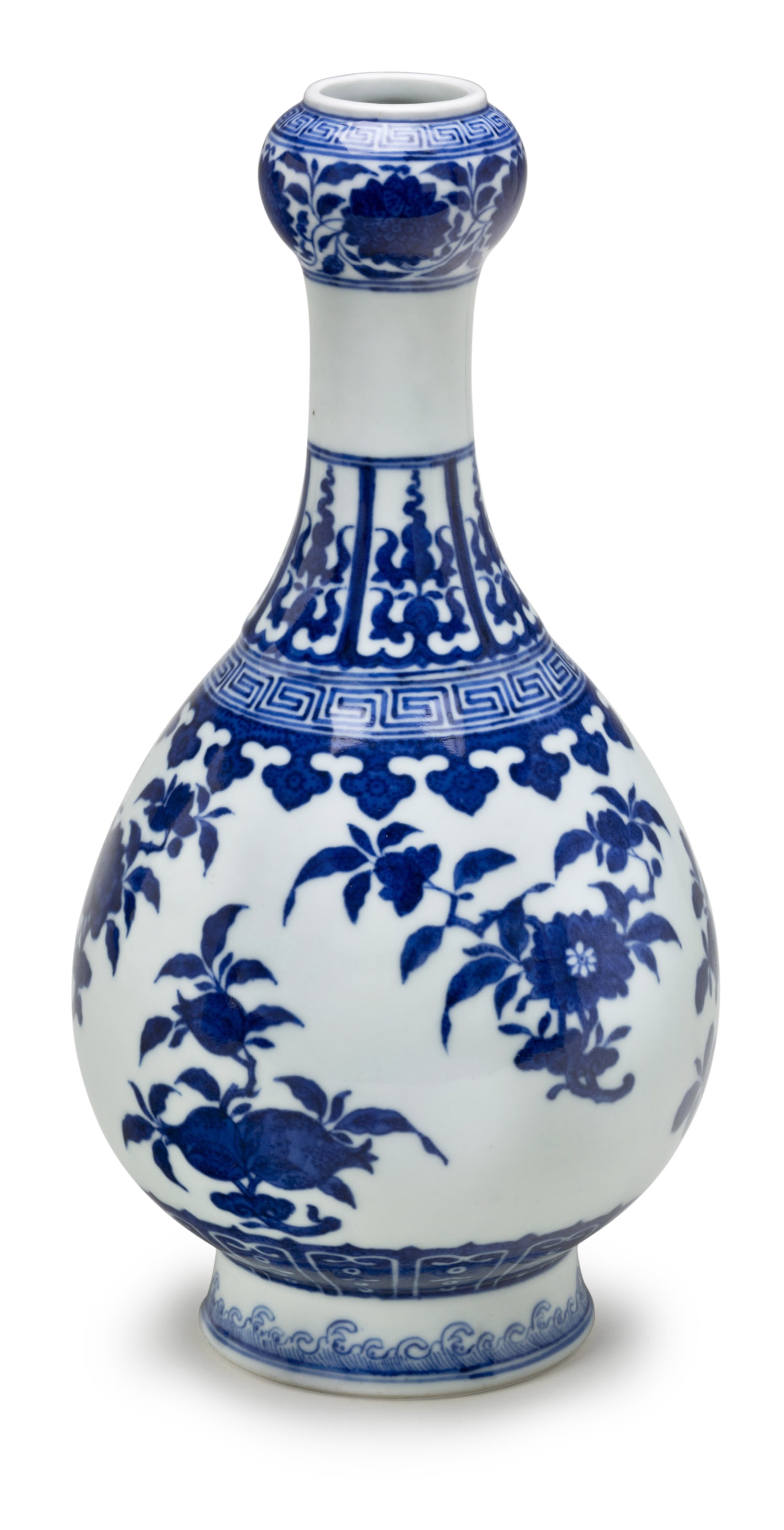 A BLUE AND WHITE GARLICMOUTH VASE, REPUBLIC PERIOD Christie’s