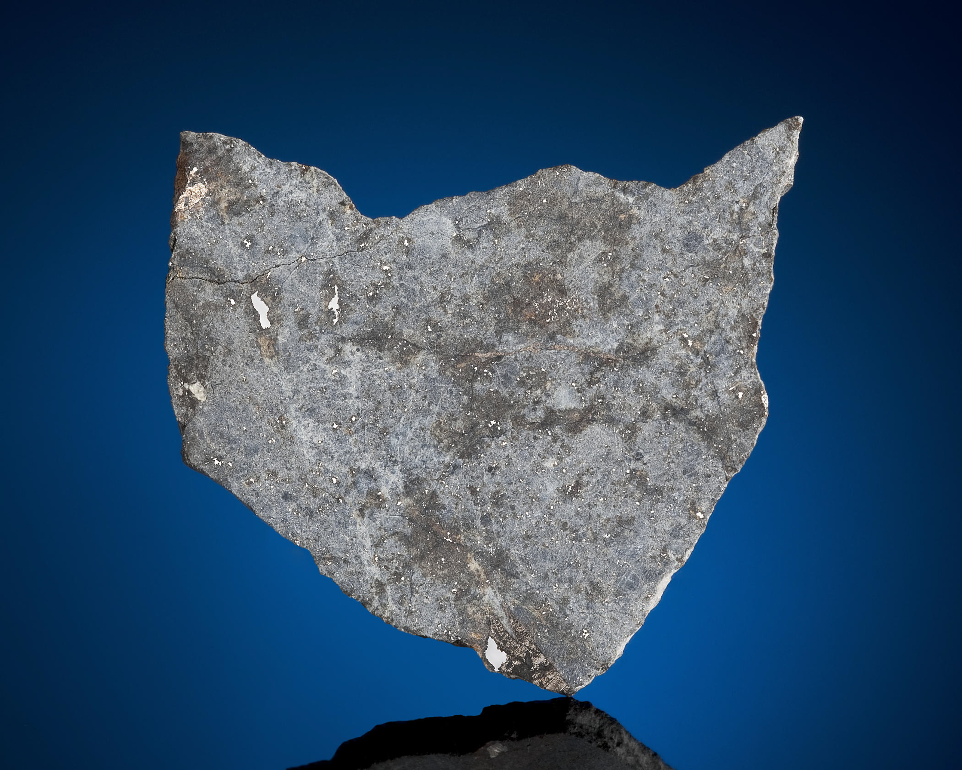 ふら　マリムーン　クォーター Lunar Meteorite: Northwest Africa 12422 | Some Meteorite