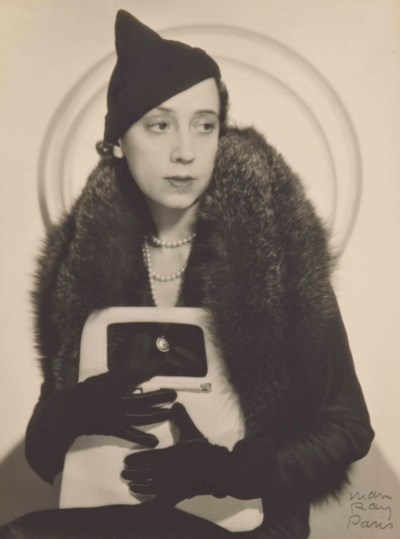 Elsa Schiaparelli, vers 1931