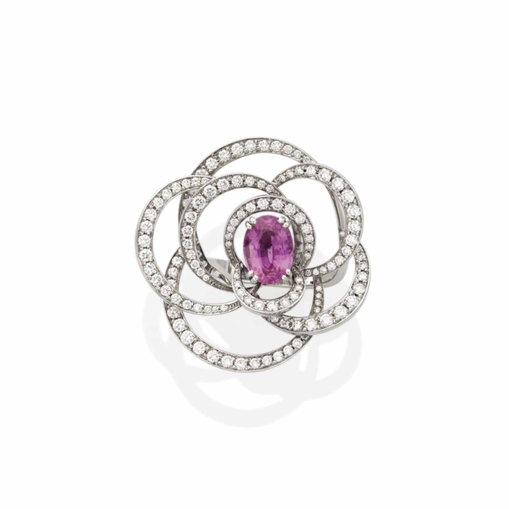 Bague Camelia Saphir De Couleur Et Diamants Par Chanel
