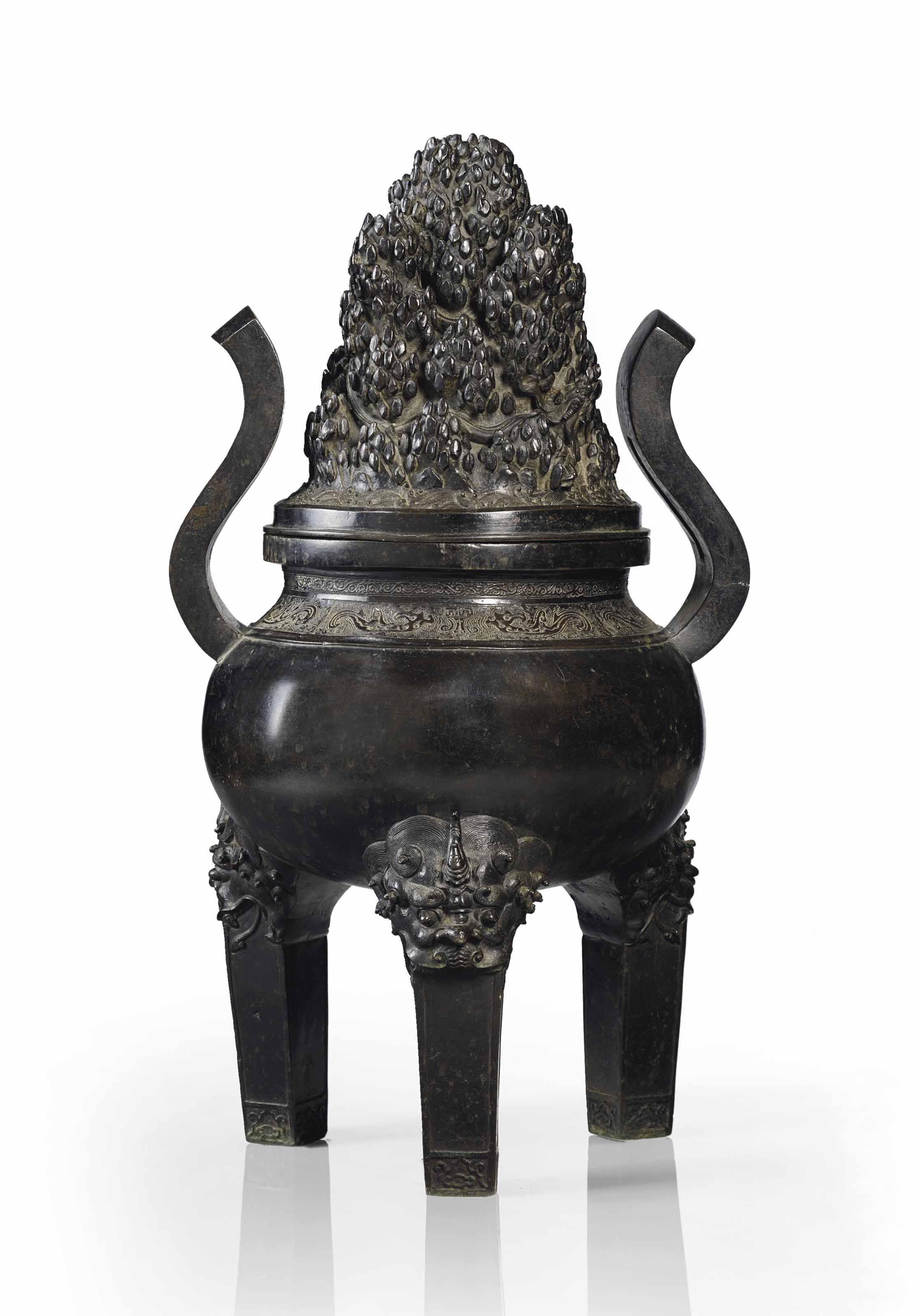 BRULEPARFUM TRIPODE COUVERT EN BRONZE , JAPON, EPOQUE EDO, DATE DE L