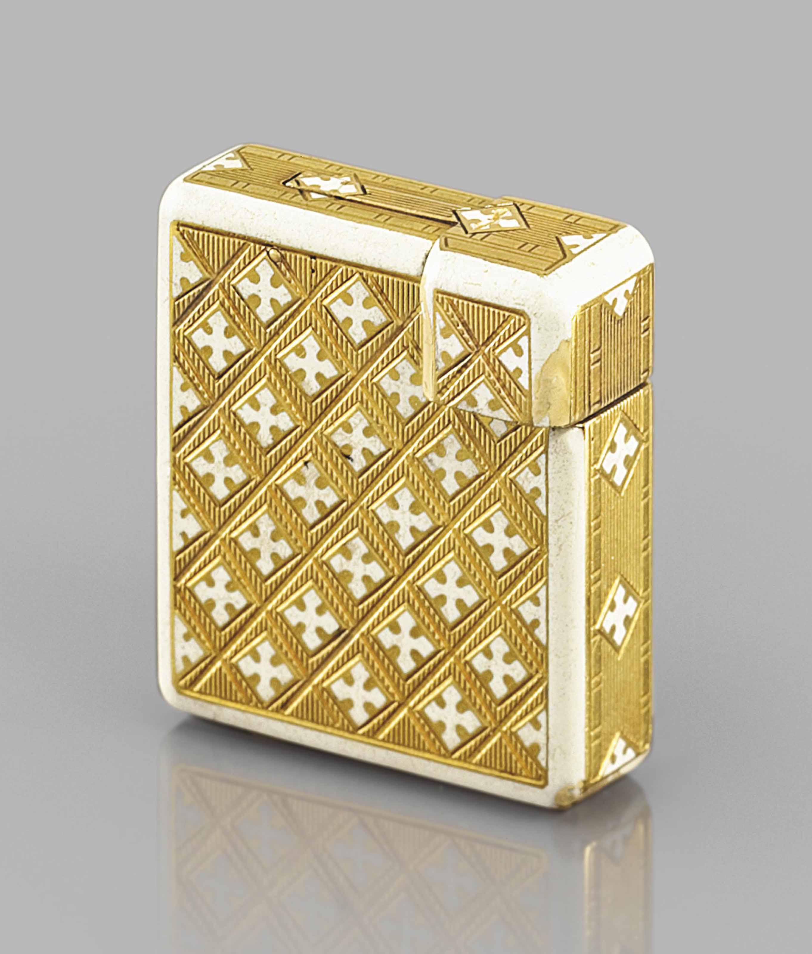 AN ENGLISH GOLD AND ENAMEL CIGARETTE LIGHTER, 20TH CENTURY