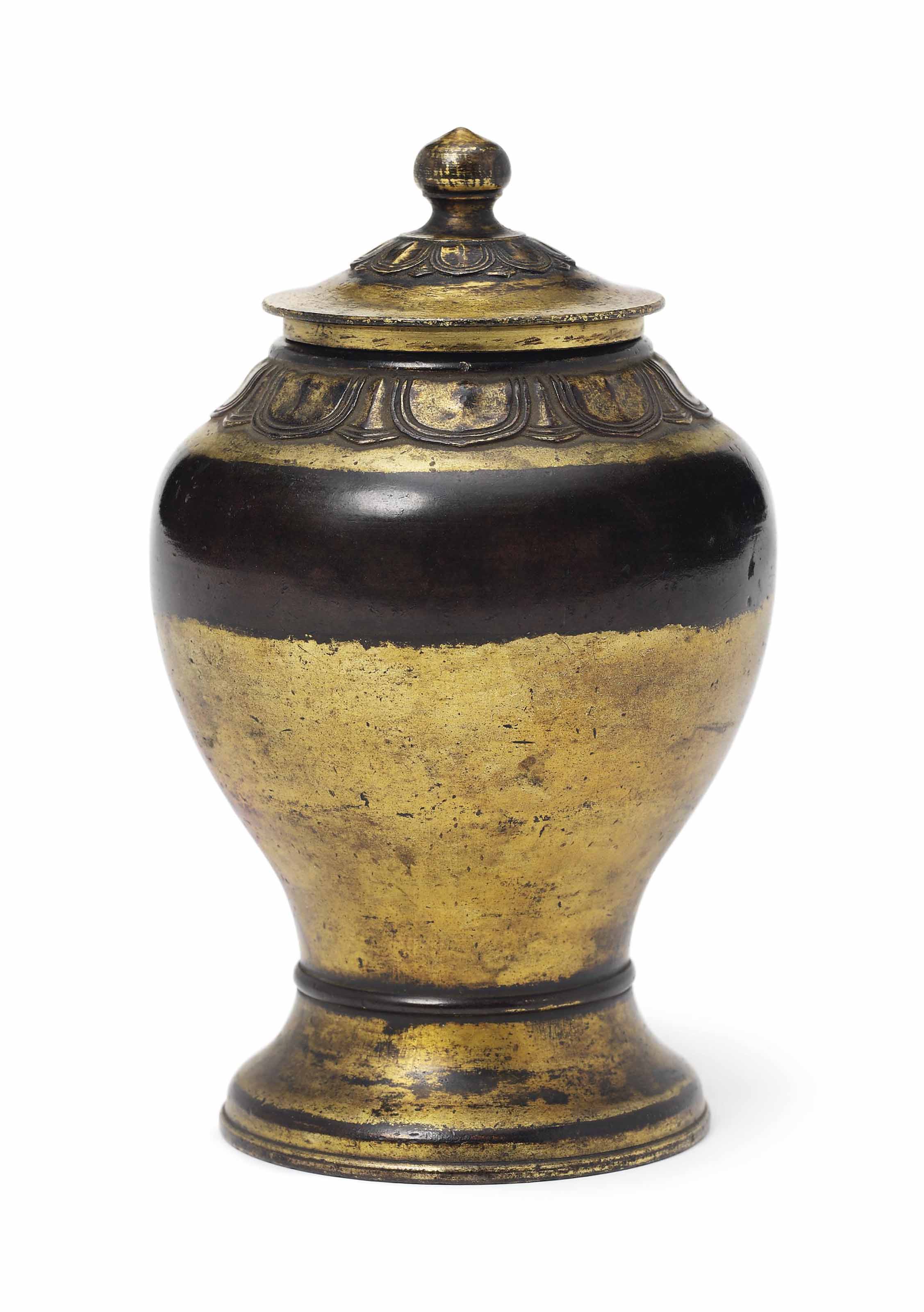 A Lacquer Suzuribako [Writing Box], With signature Ukanshi Ritsuo and  inlaid ceramic seal Kan [Ogawa Haritsu (1663-1747)], Edo period (18th  century) | Christie's