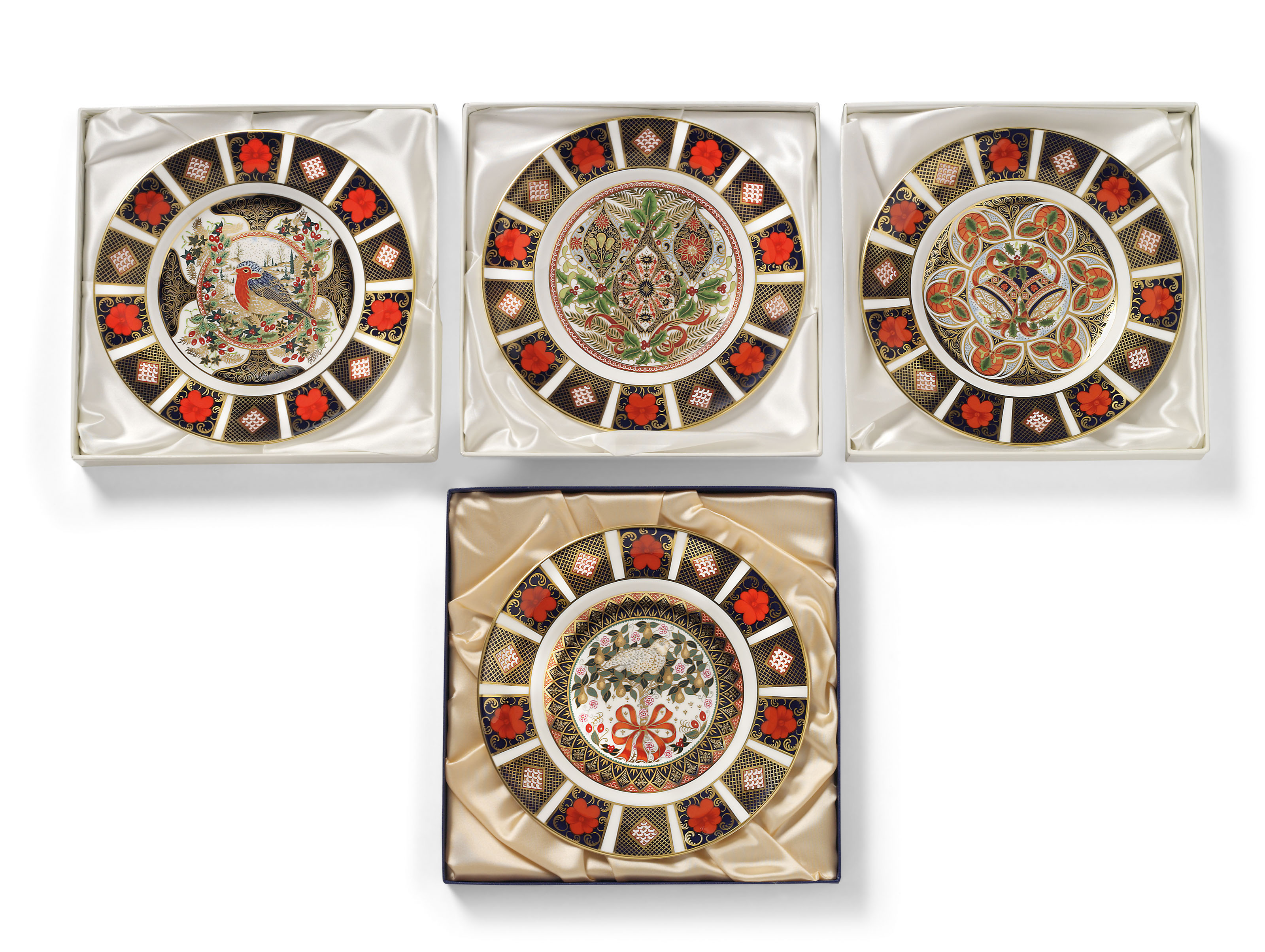 FOUR ENGLISH ROYAL CROWN DERBY PORCELAIN 'CHRISTMAS' PLATES, 1992