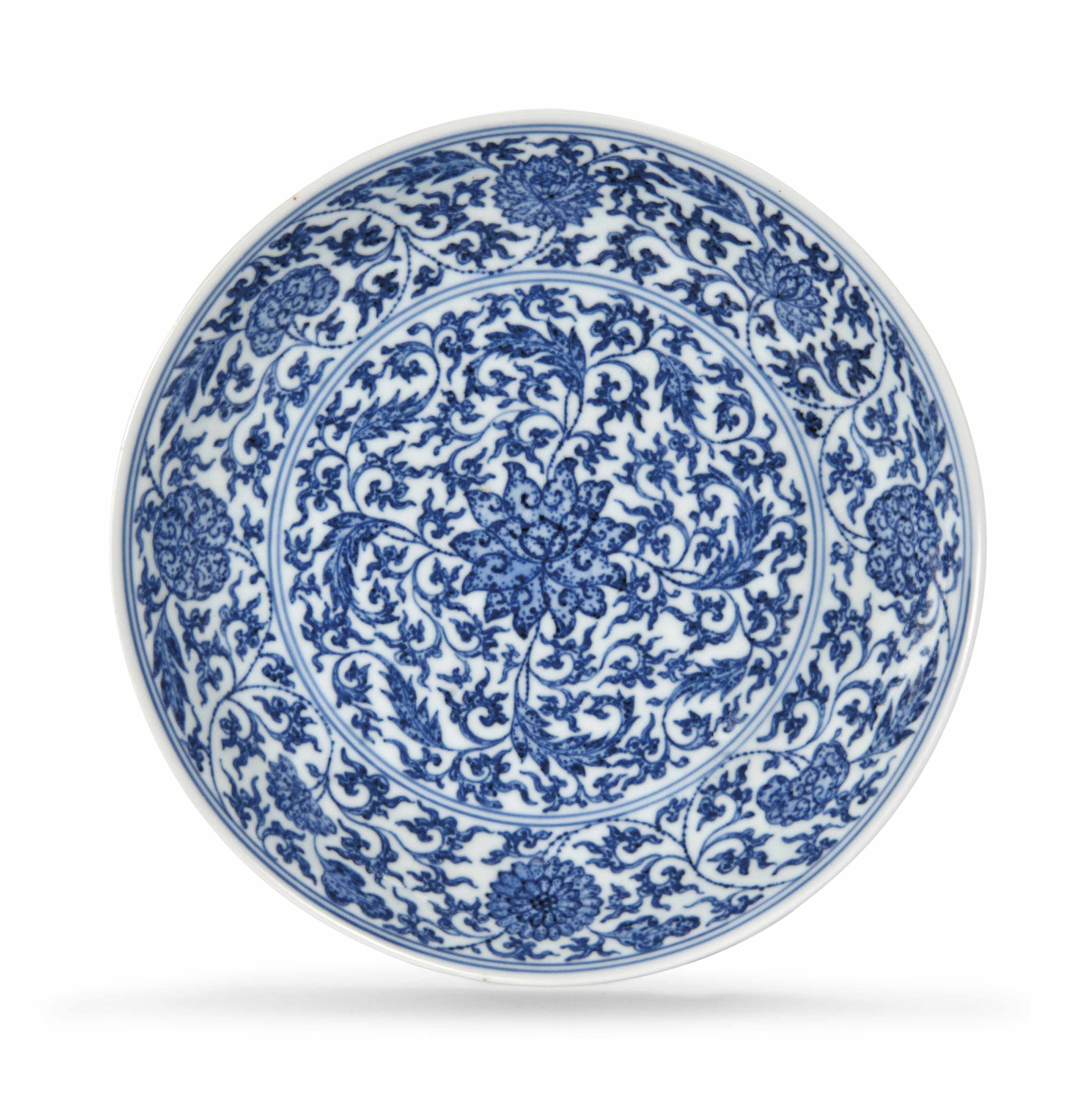 A FINE MING STYLE BLUE AND WHITE LOTUS DISH YONGZHENG SIX CHARACTER MARK IN UNDERGLAZE BLUE 