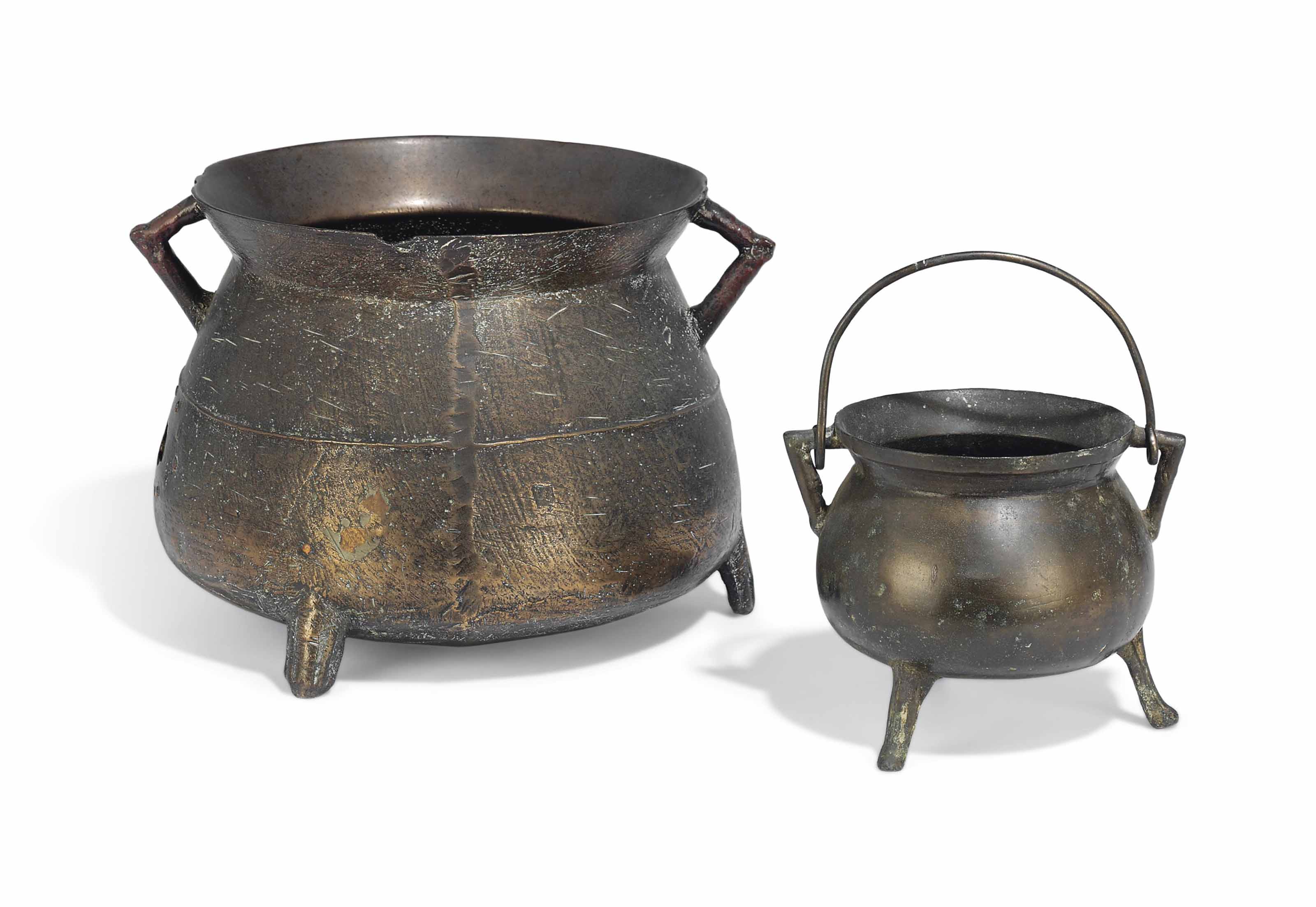 AN ENGLISH BRONZE CAULDRON , 17TH CENTURY Christie's