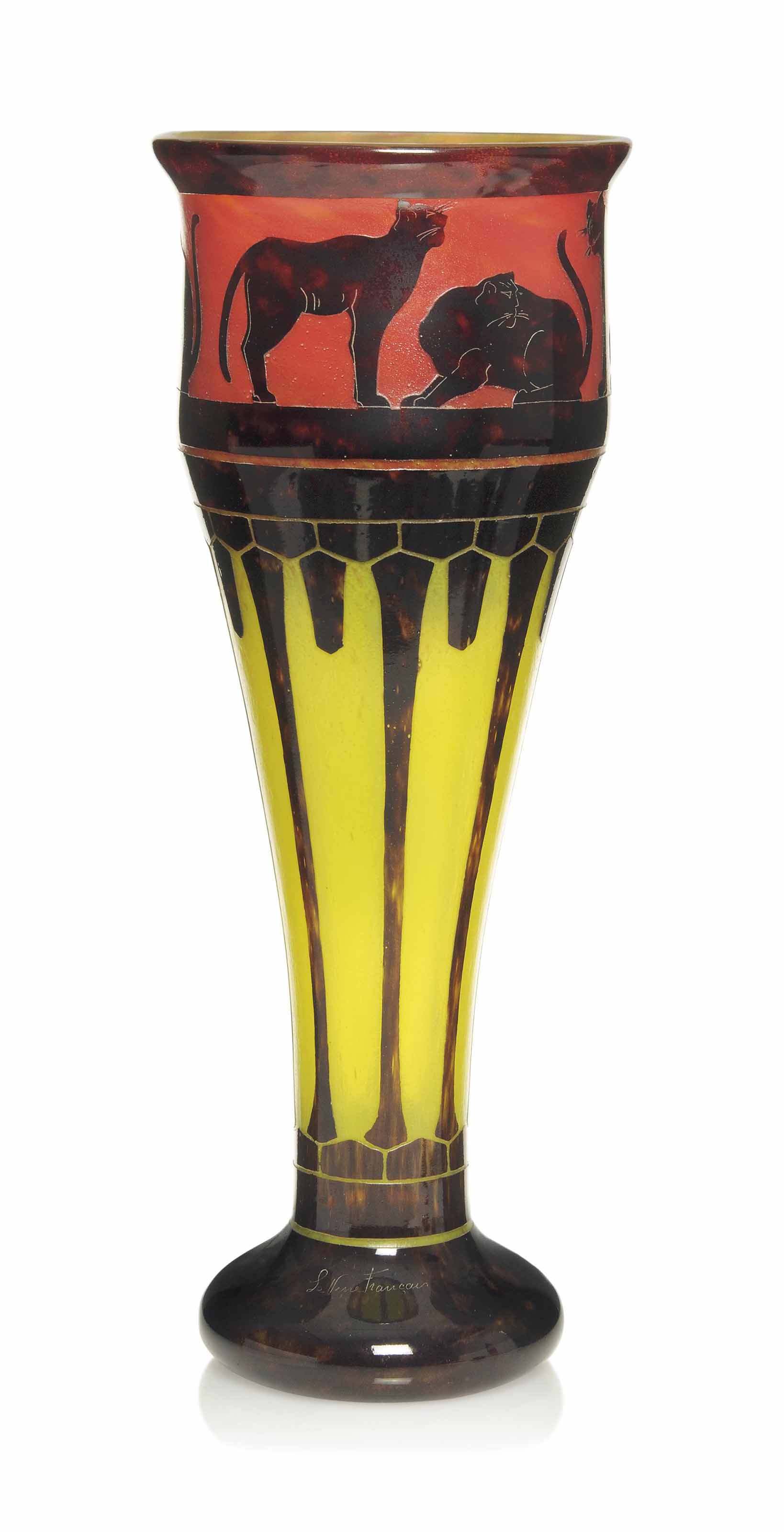 Chats A Large Le Verre Francais Cameo Glass Vase