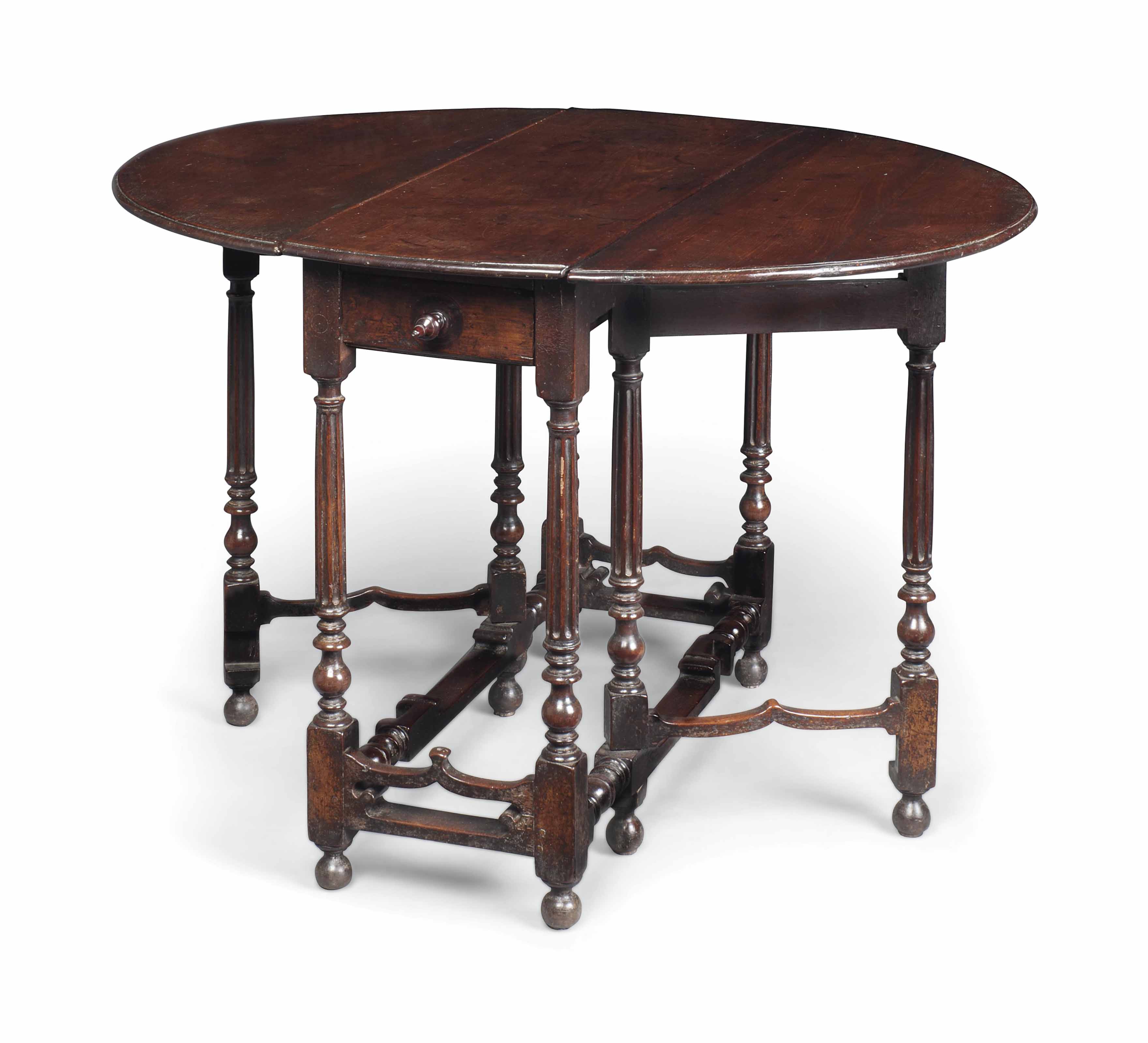 A QUEEN ANNE WALNUT GATELEG TABLE