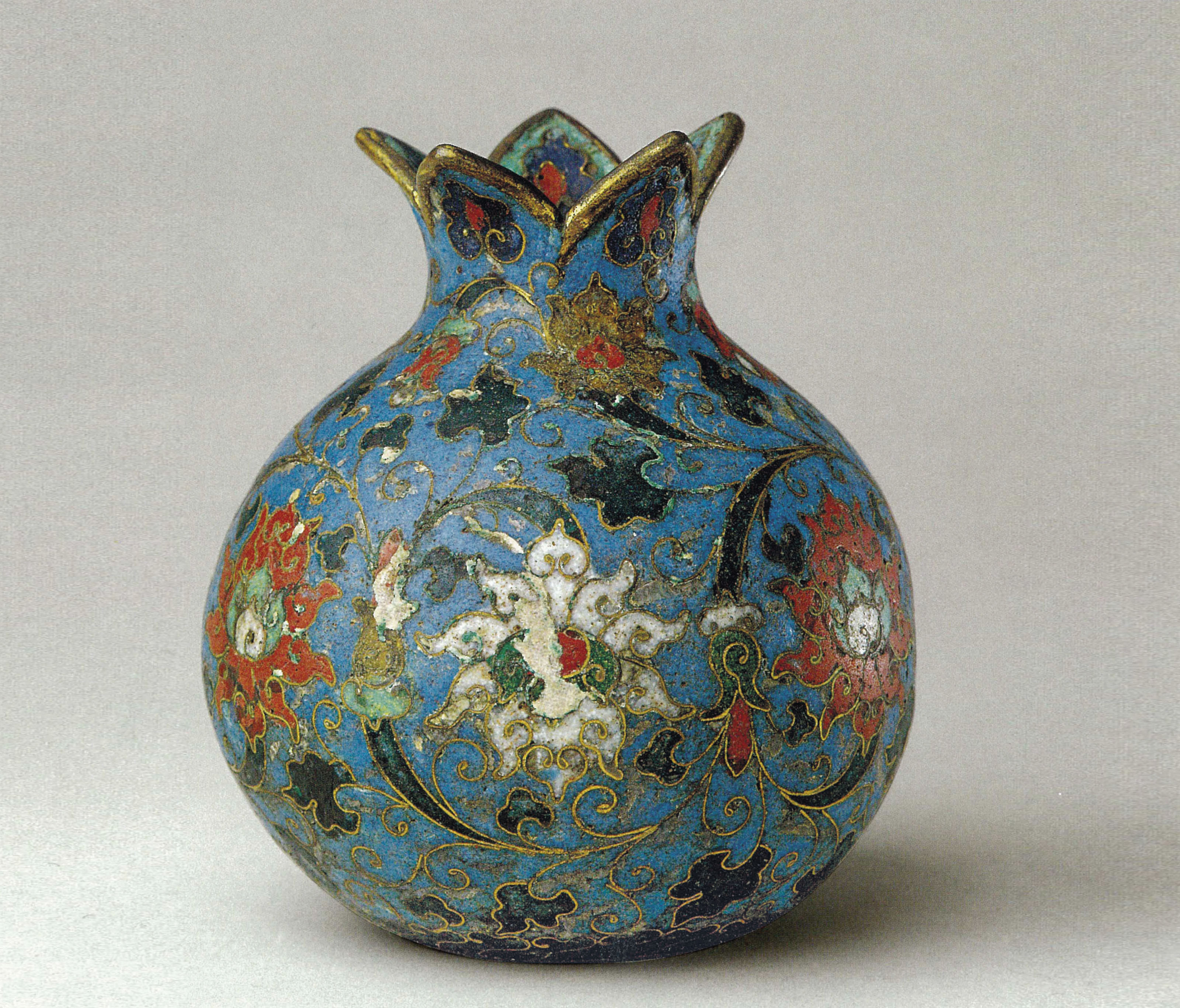 A RARE CLOISONNE ENAMEL POMEGRANATEFORM VASE , LATE MINGEARLY QING