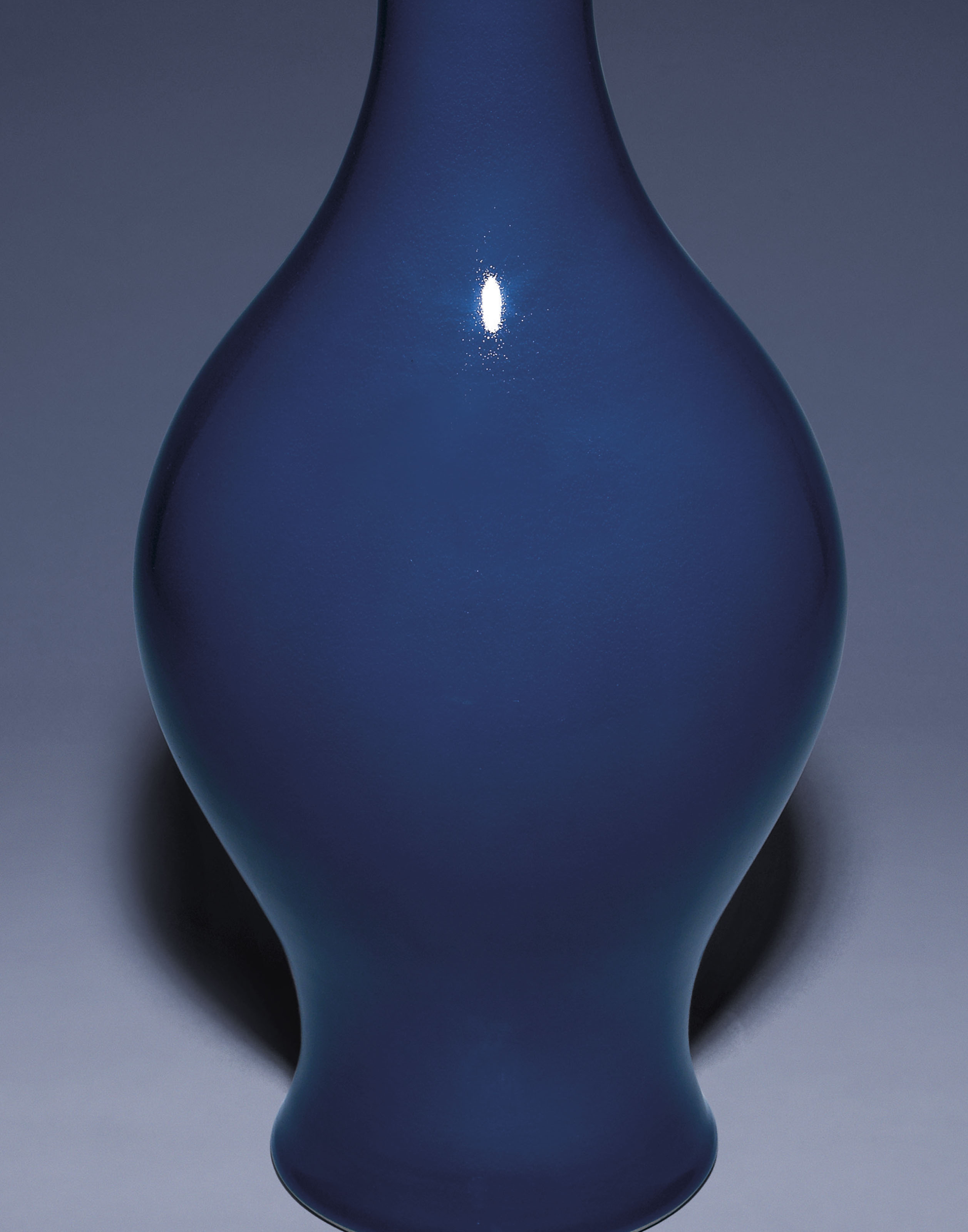 A VERY RARE SACRIFICIAL BLUEGLAZED VASE, GANLANPING , YONGZHENG SIX