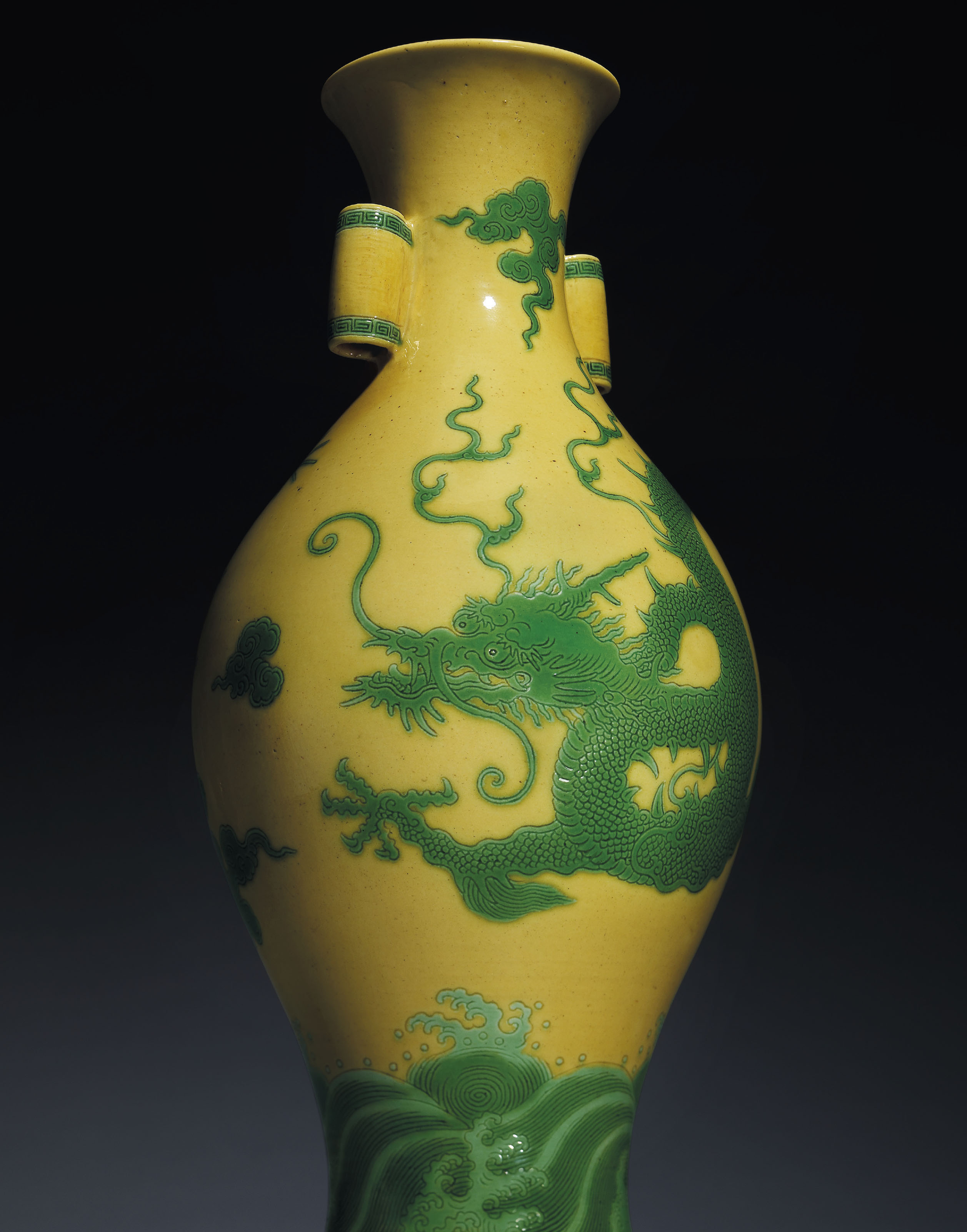 SALE】【SALE】中国美術 黄地 緑絵 盤 φ19.5cm 旧家蔵出 陶芸 | cdss 
