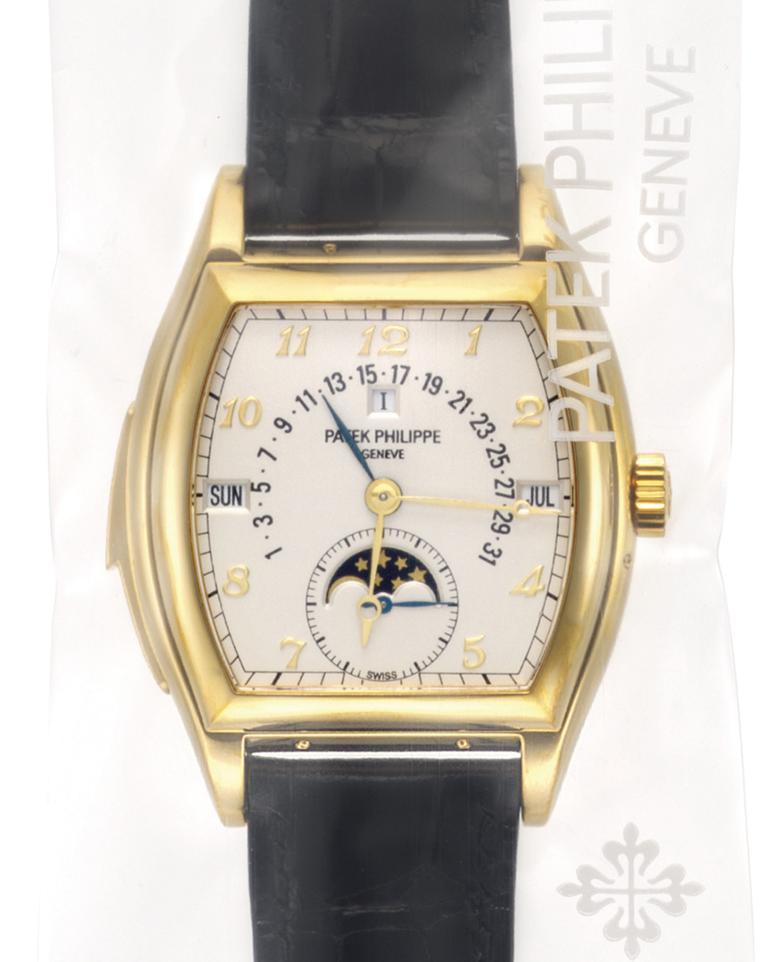 Patek Philippe A Very Fine And Extremely Rare 18k Gold Tonneau Shaped Automatic Minute Repeating Perpeptual