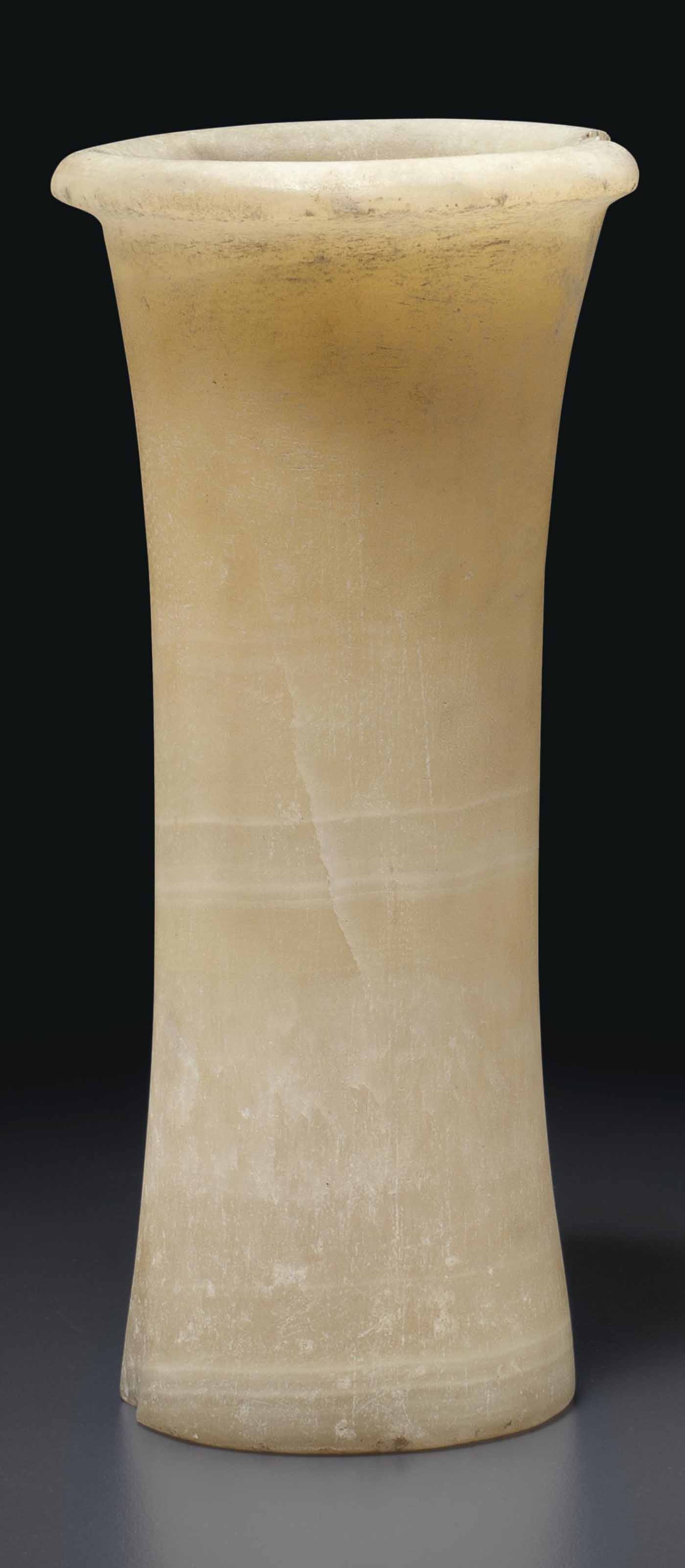 AN EGYPTIAN ALABASTER VASE , EARLY DYNASTIC PERIOD, 30002686 B.C
