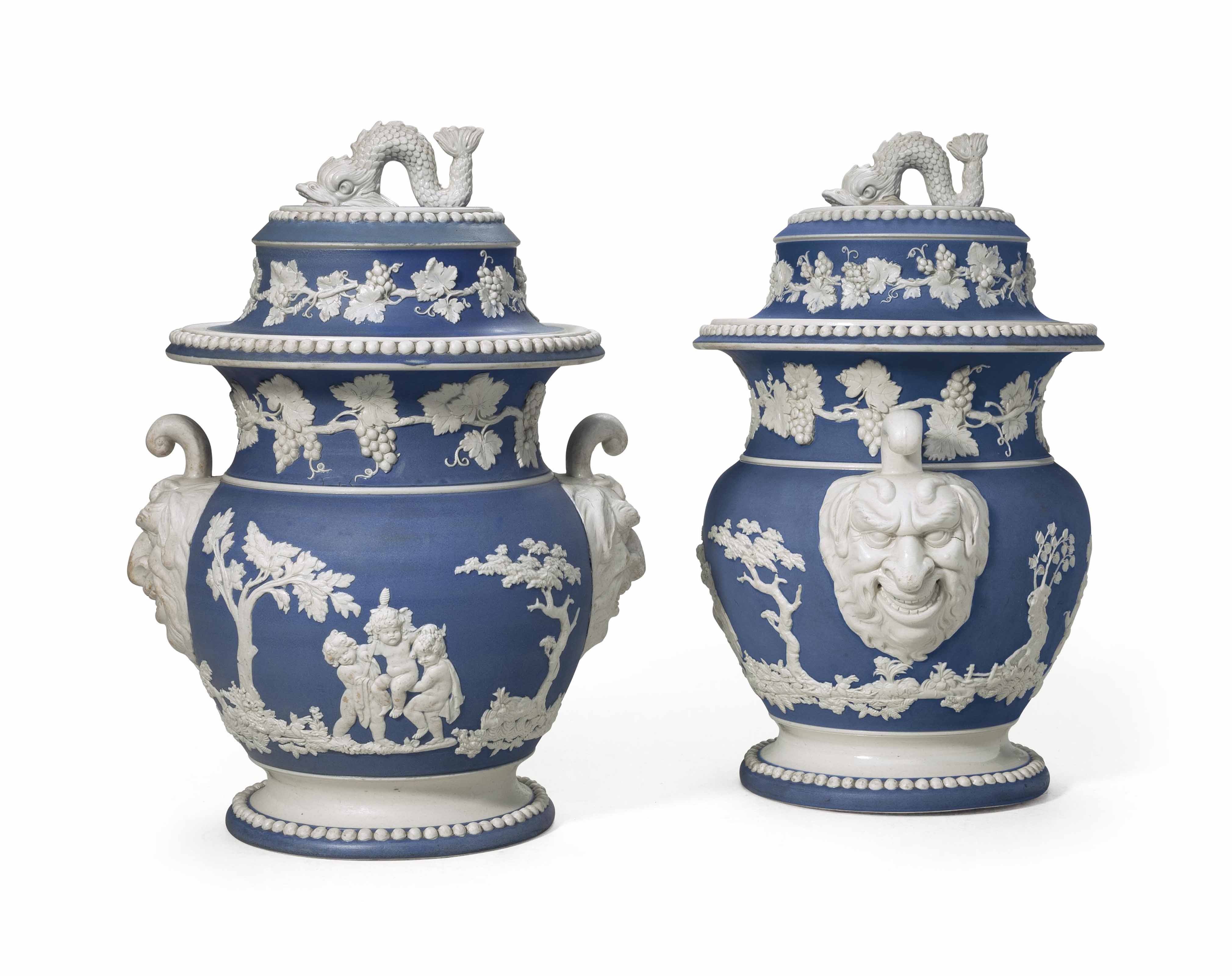 A PAIR OF SPODE BLUE AND WHITE JAPSERWARE VASES AND COVERS , EARLY 19TH