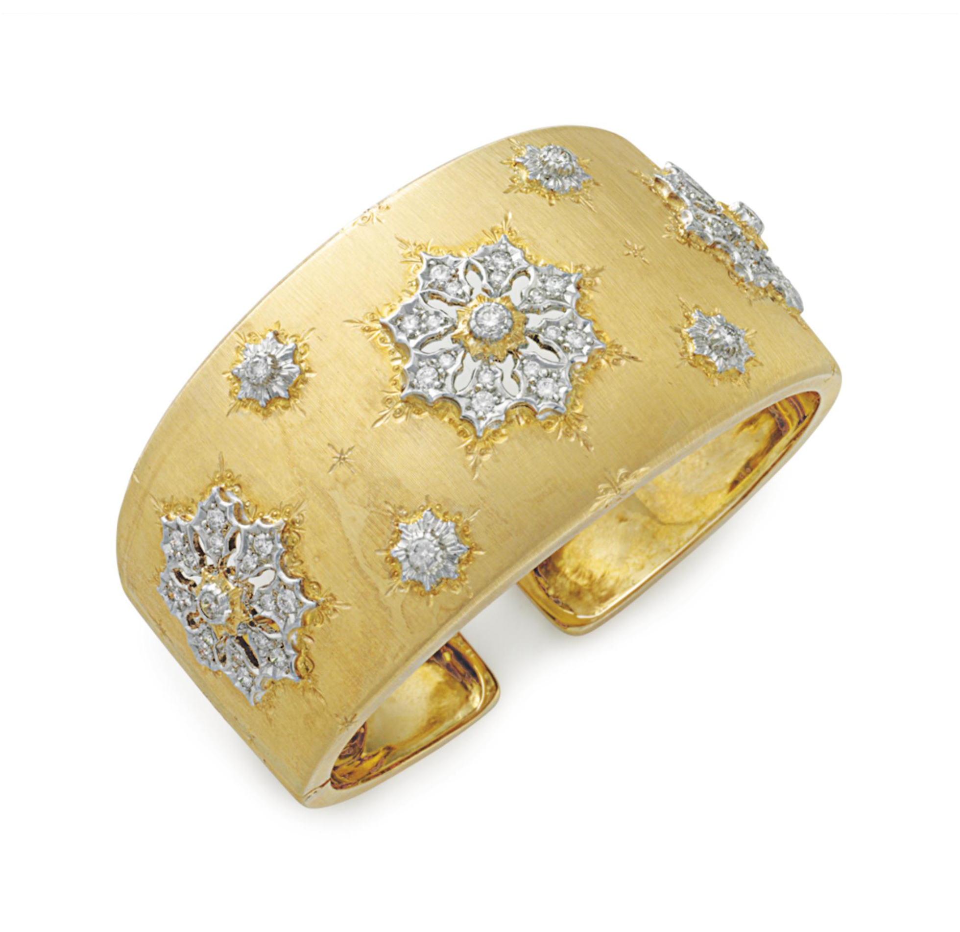 A DIAMOND AND GOLD CUFF BRACELET, BY BUCCELLATI