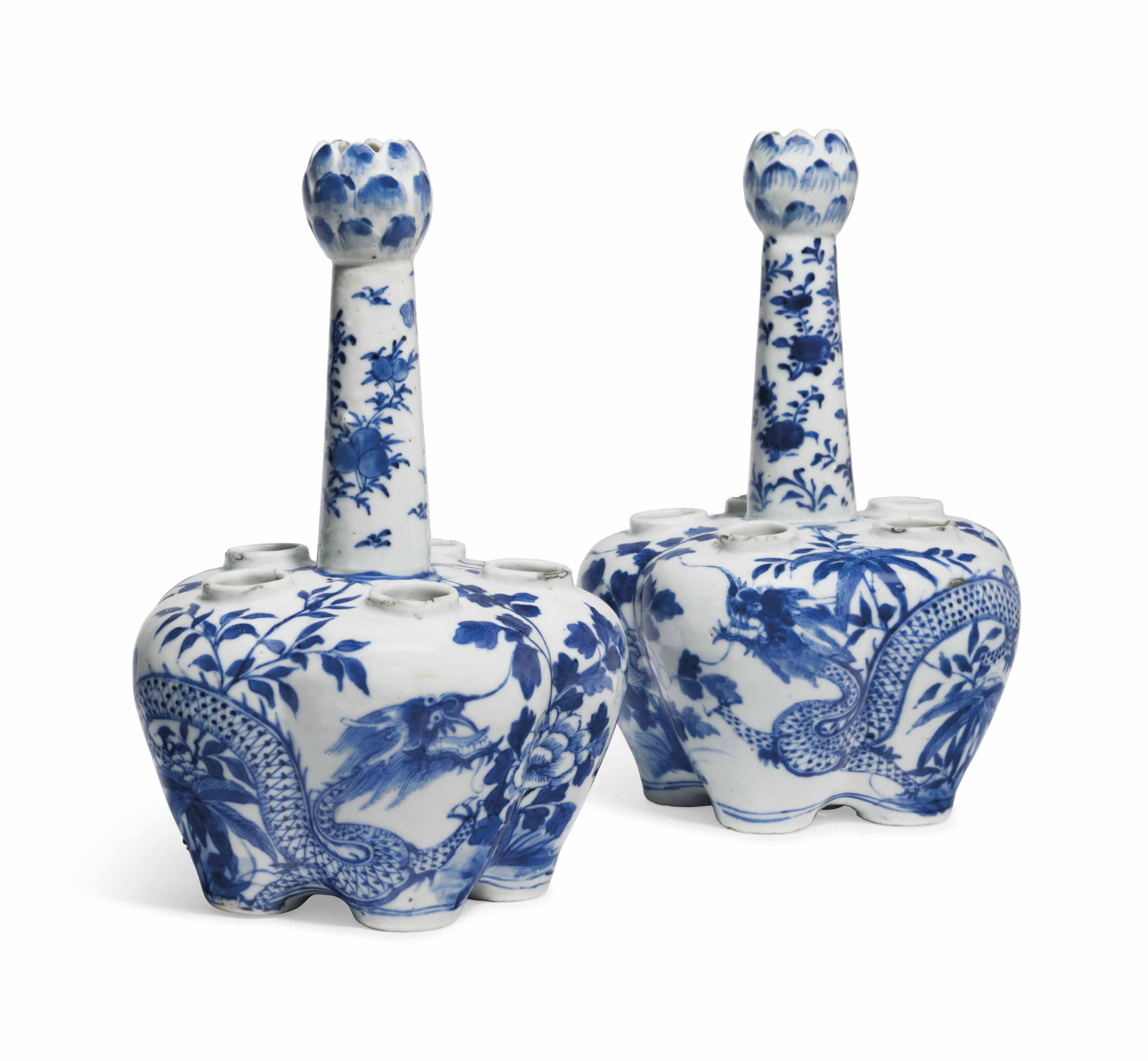 A PAIR OF CHINESE BLUE AND WHITE TULIP VASES , 19TH CENTURY Christie's
