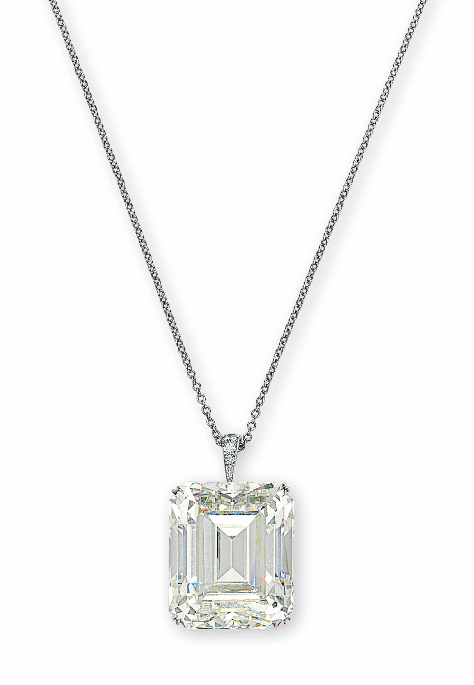 A DIAMOND WREATH NECKLACE, BY HARRY WINSTON