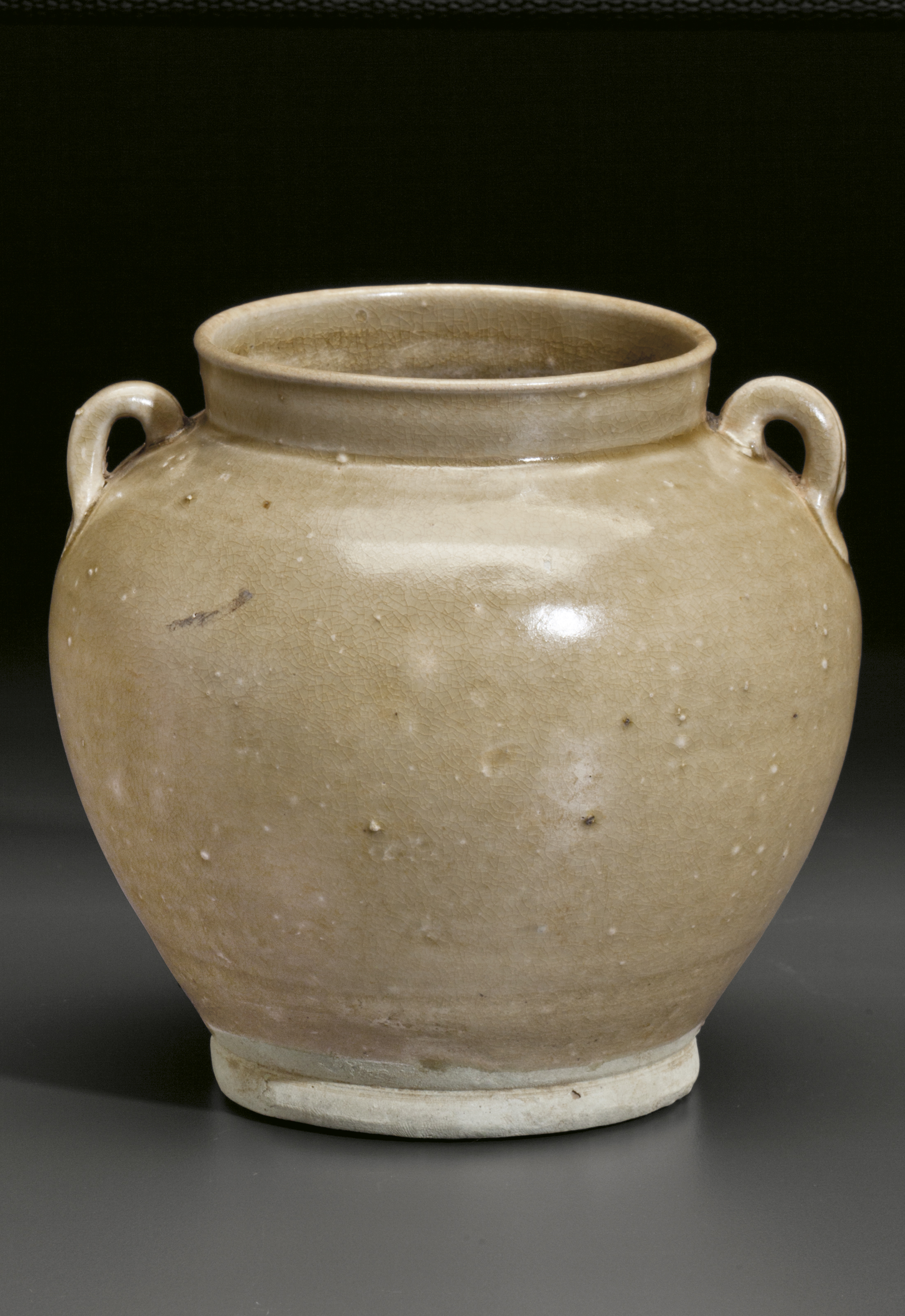 A YUEYAO CELADON JAR, CHINA, SUI-TANG DYNASTY, CIRCA 600 AD