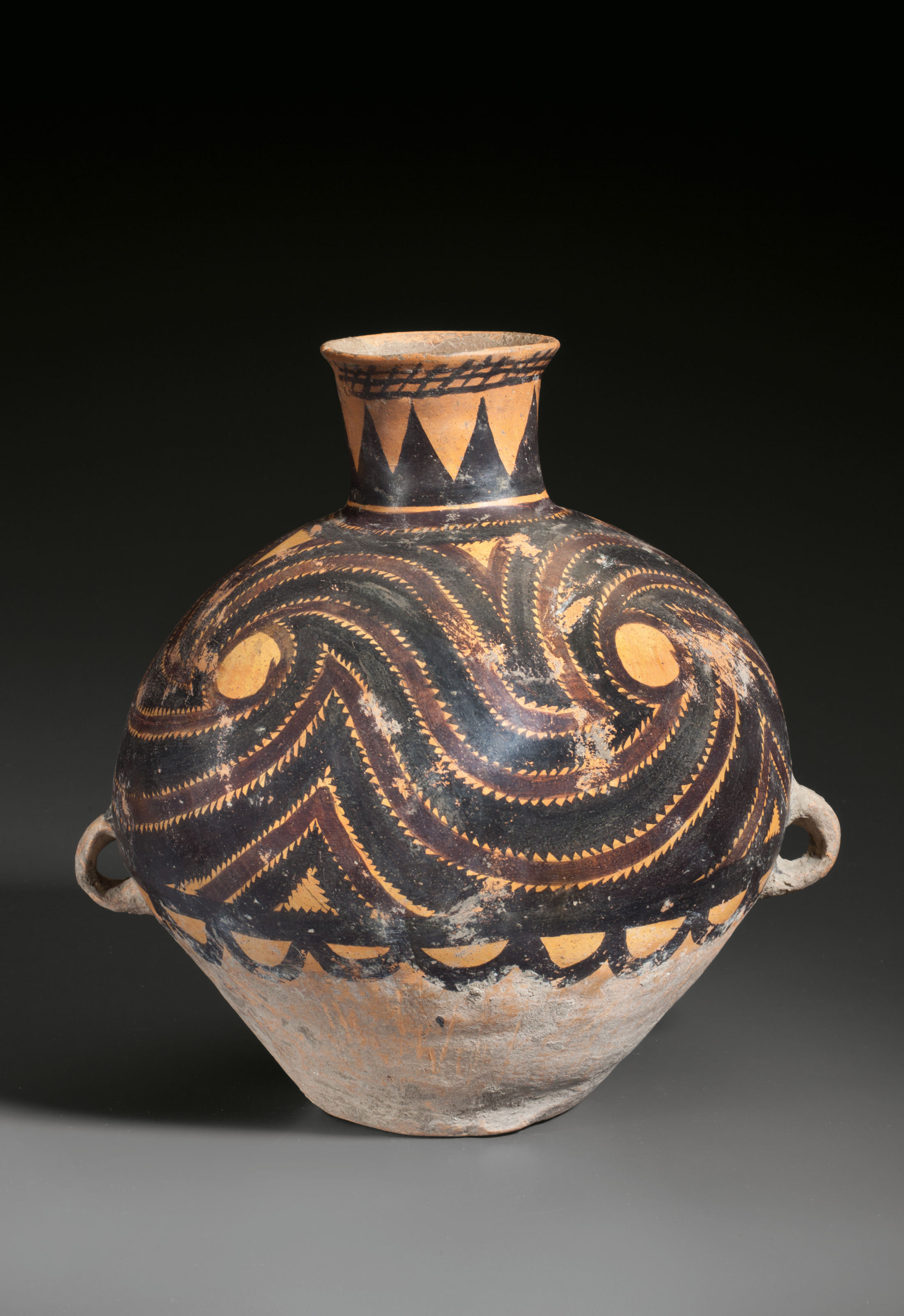 越窯系青釉繫帶盤口壺, 南朝/隋| Christie's