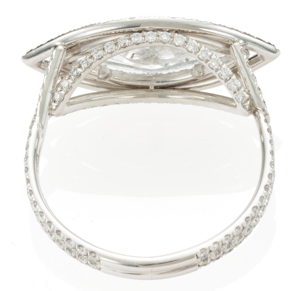 A DIAMOND AND PLATINUM RING