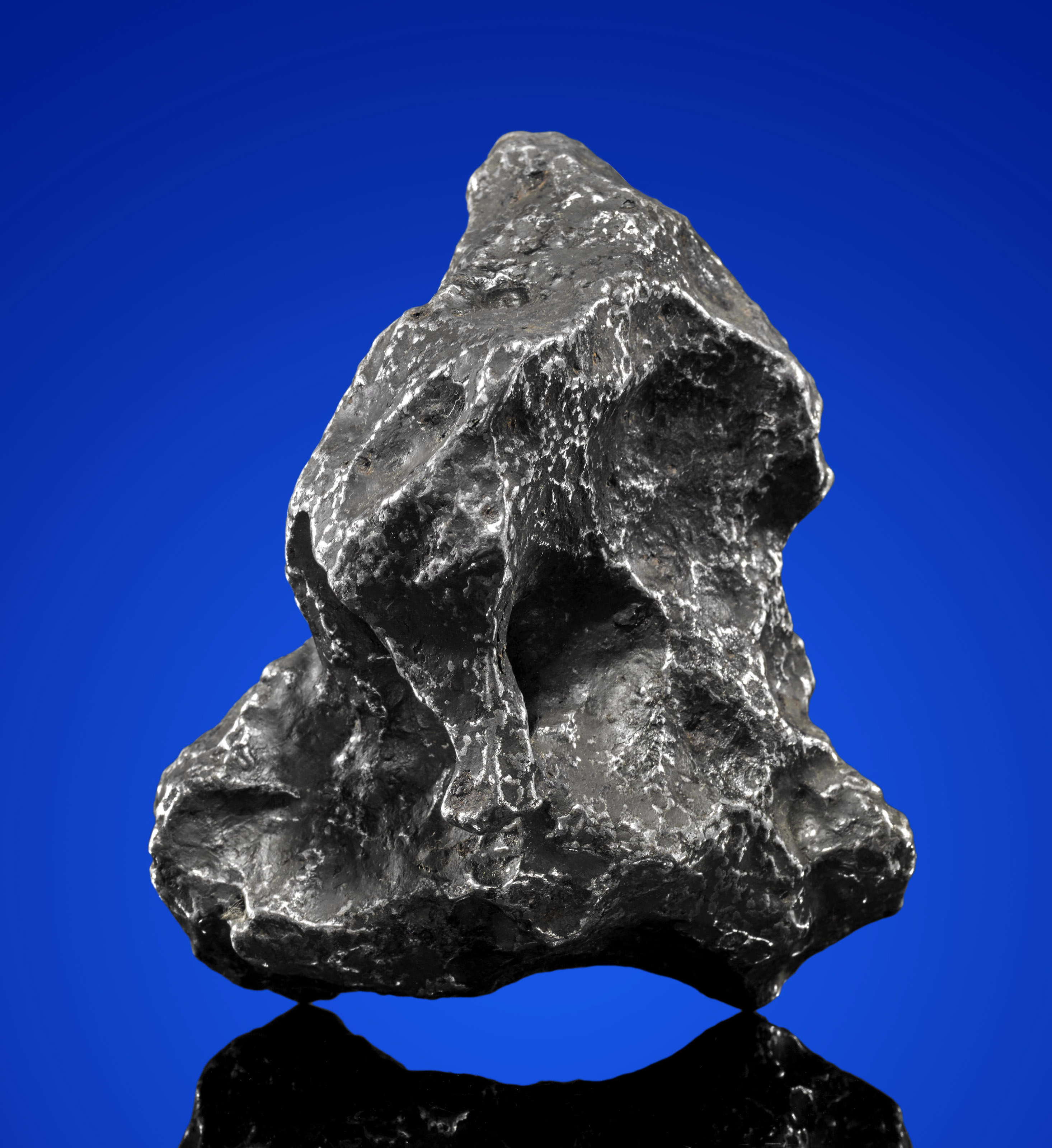 END PIECE OF A TRANSITIONAL SEYMCHAN METEORITE, | Christie's