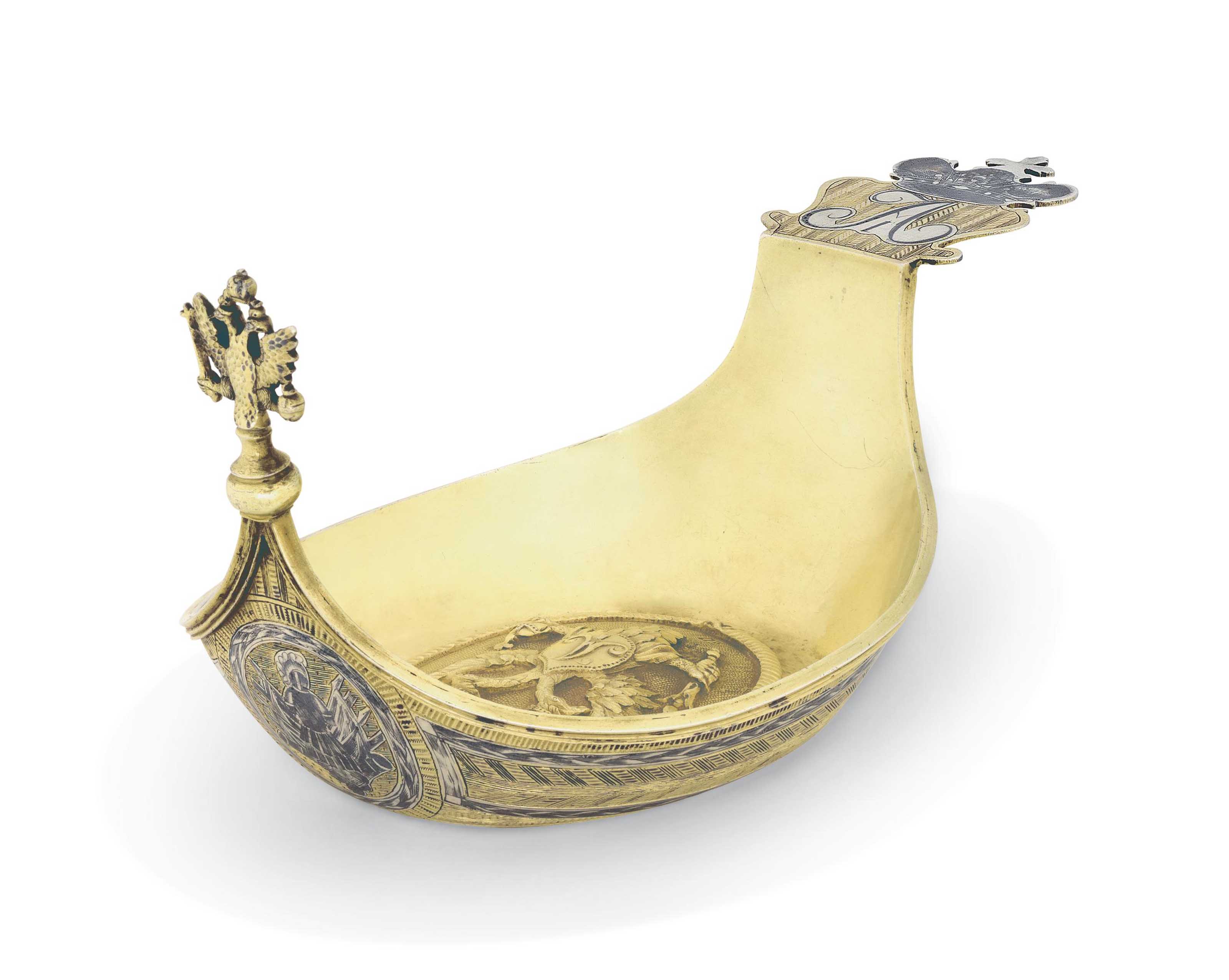 A PORCELAIN BOTTLE COOLER FROM THE DOWRY SERVICE FOR GRAND DUCHESS 