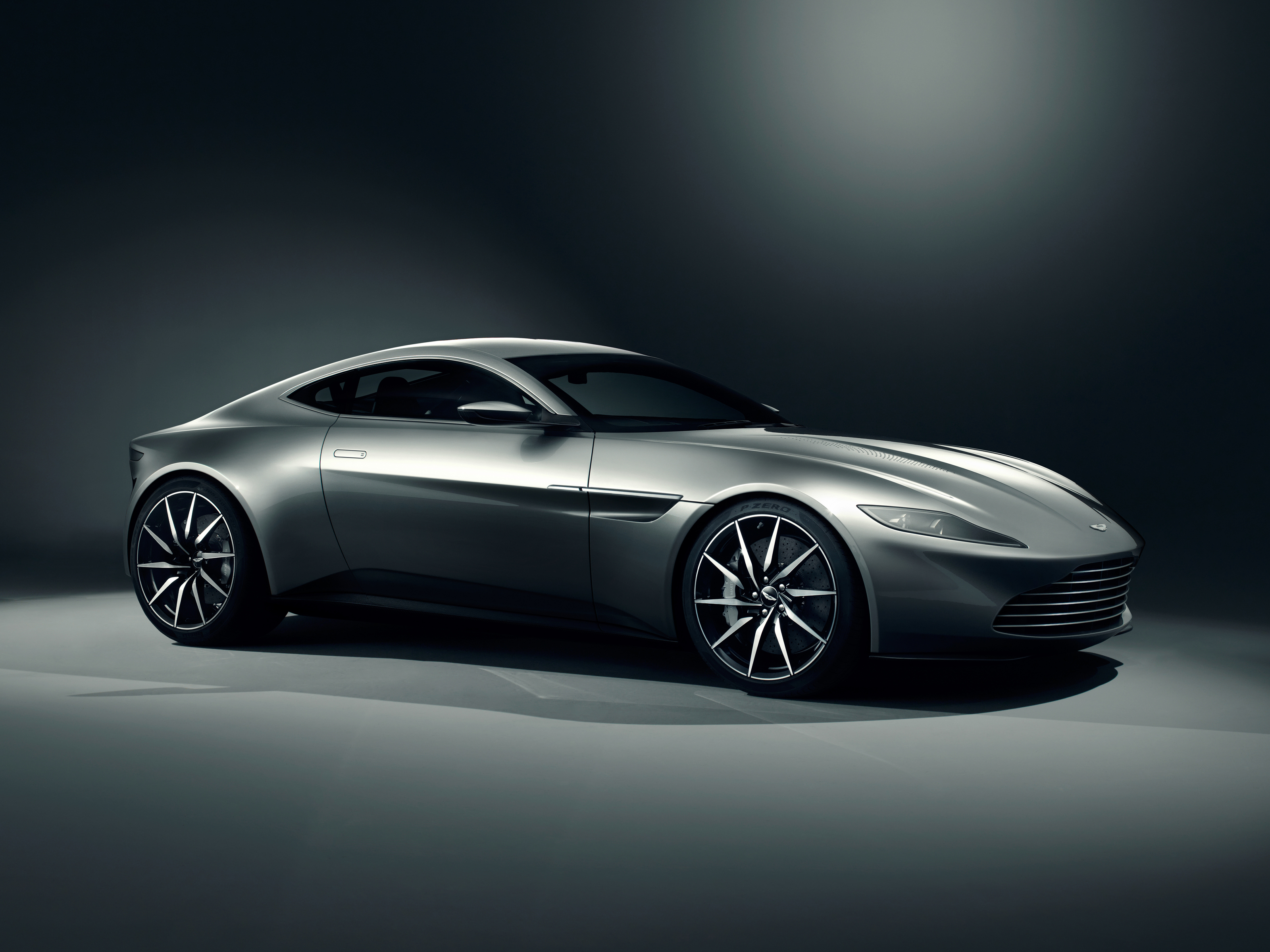 Spectre Aston Martin DB10