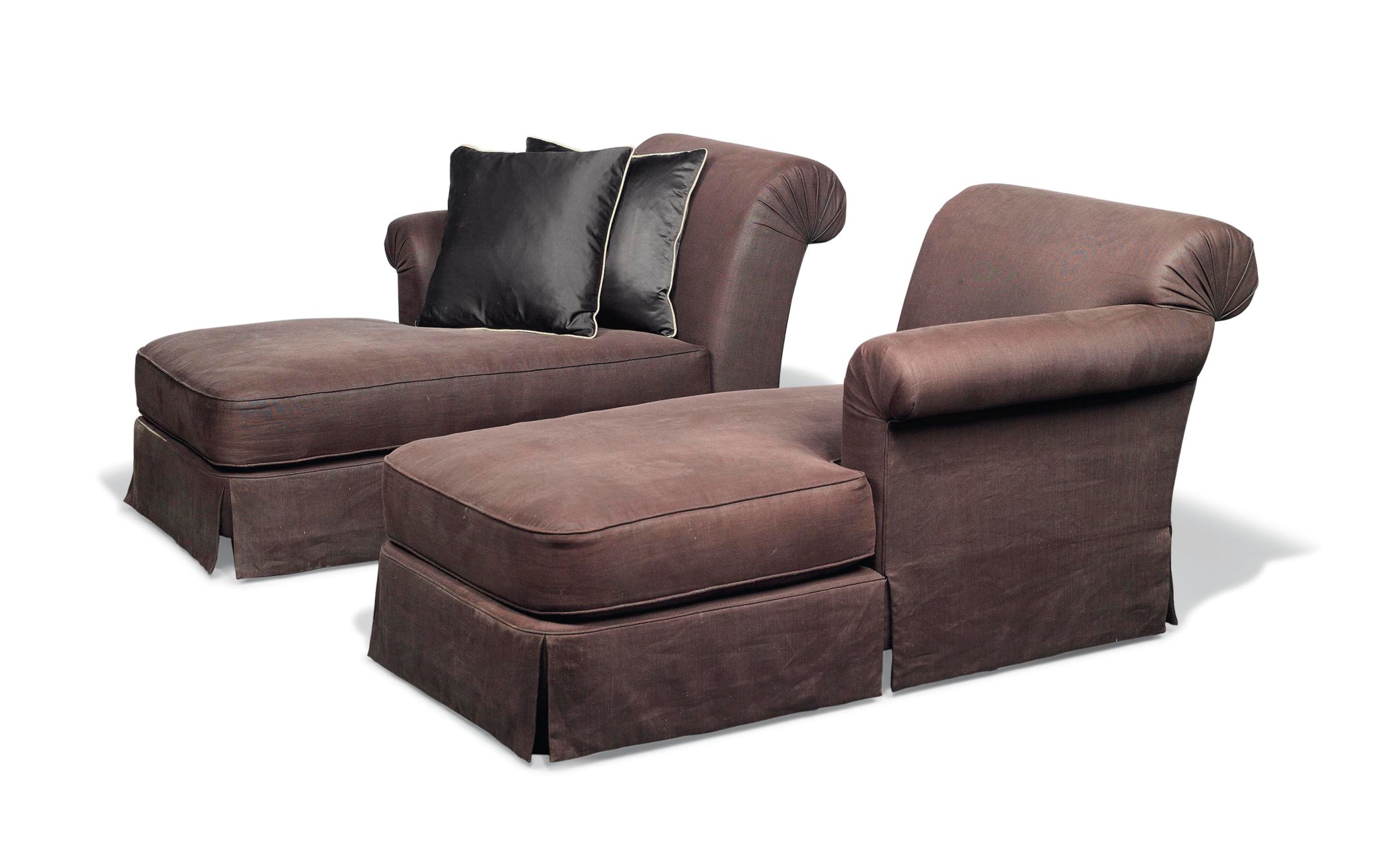 A PAIR OF ENGLISH CHAISELONGUES