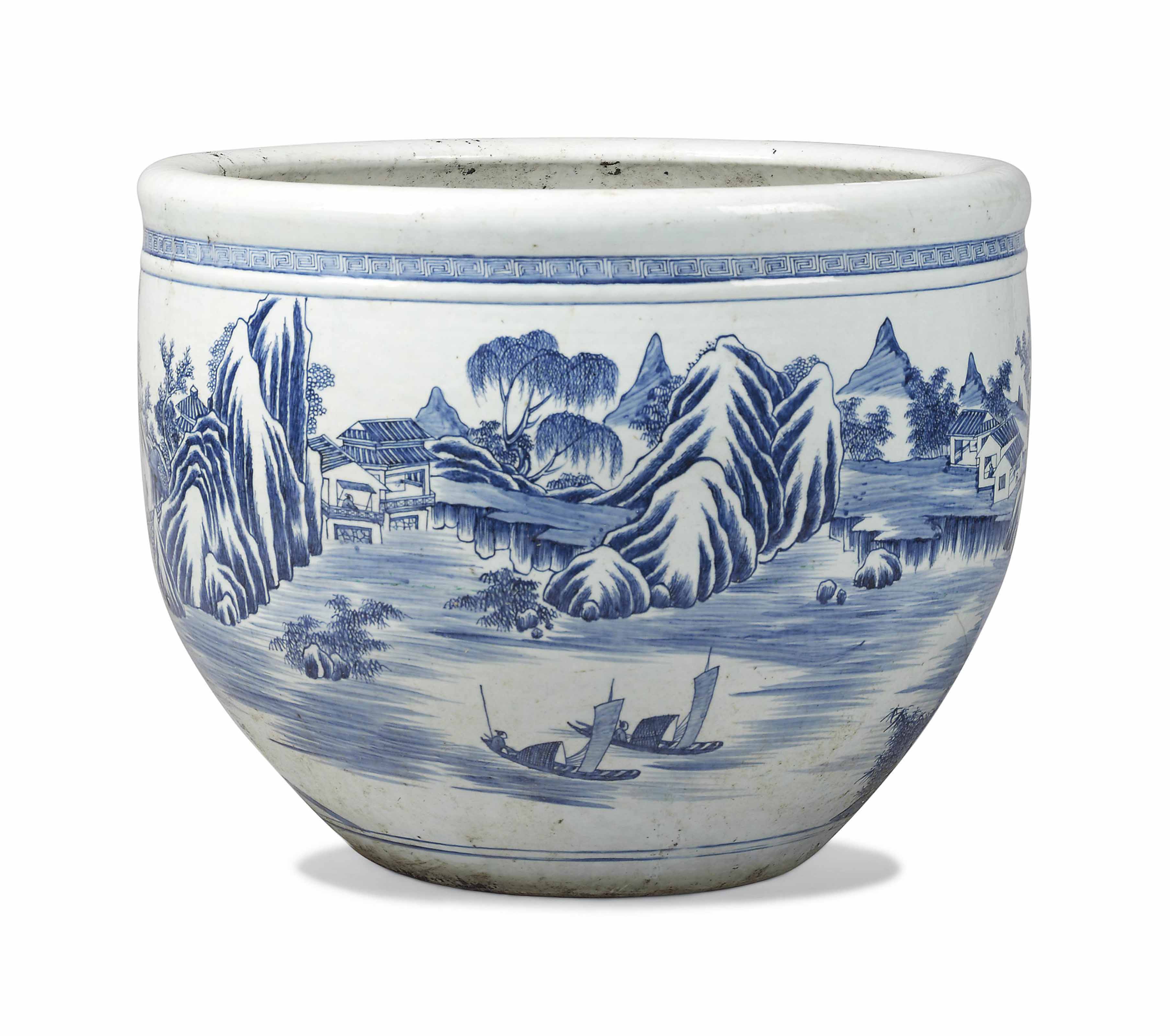 A LARGE CHINESE BLUE AND WHITE PORCELAIN JARDINIERE