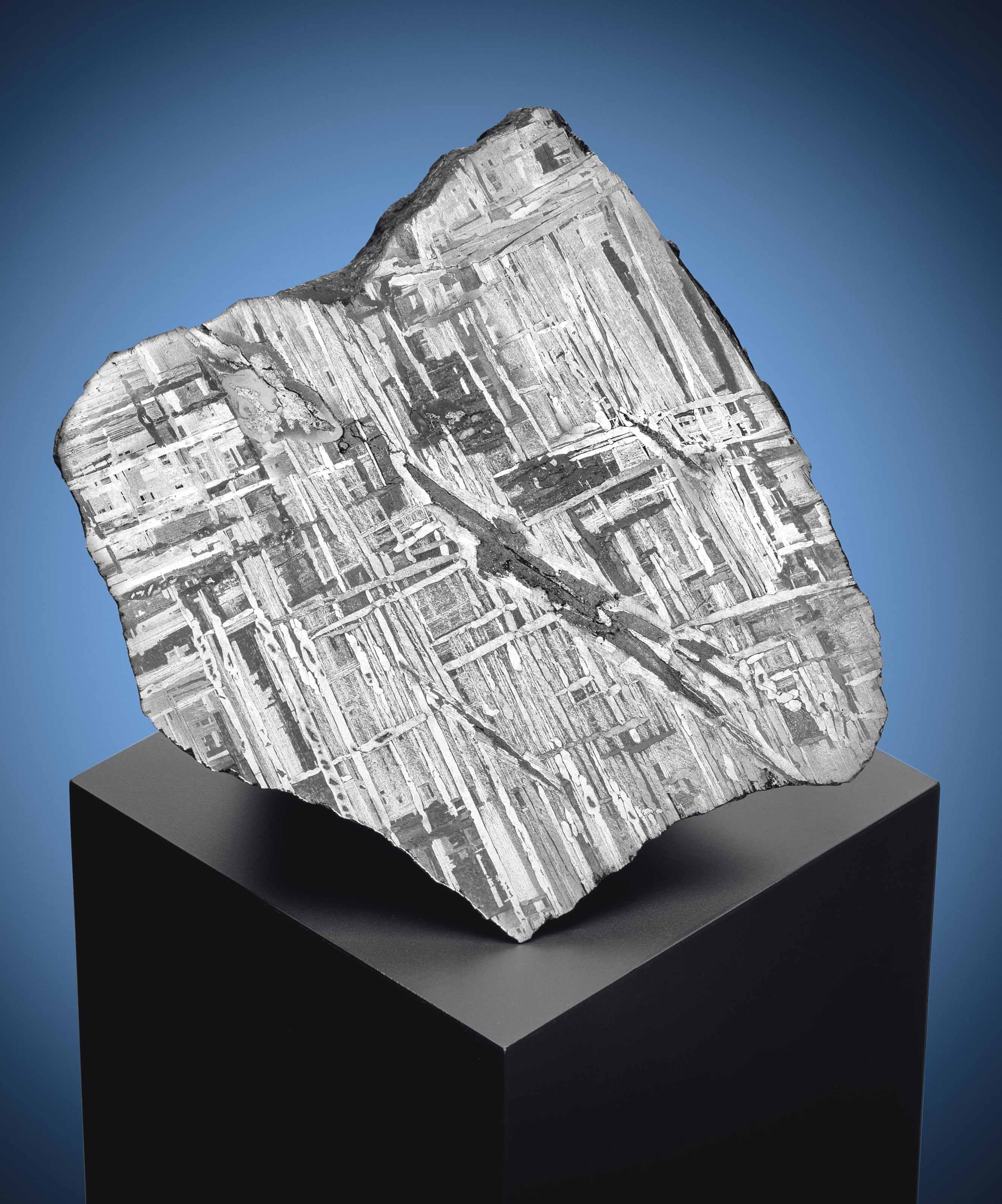 структура метеорита. строение метеорита. структура метеорита. витманштеттена структура. видманштеттова структура метеорита сеймчан.