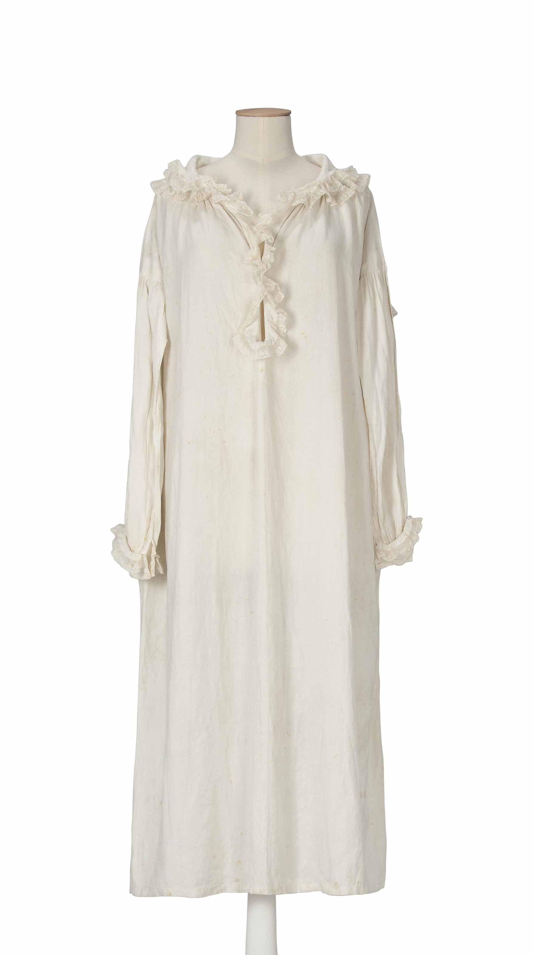 Queen nightgown hot sale