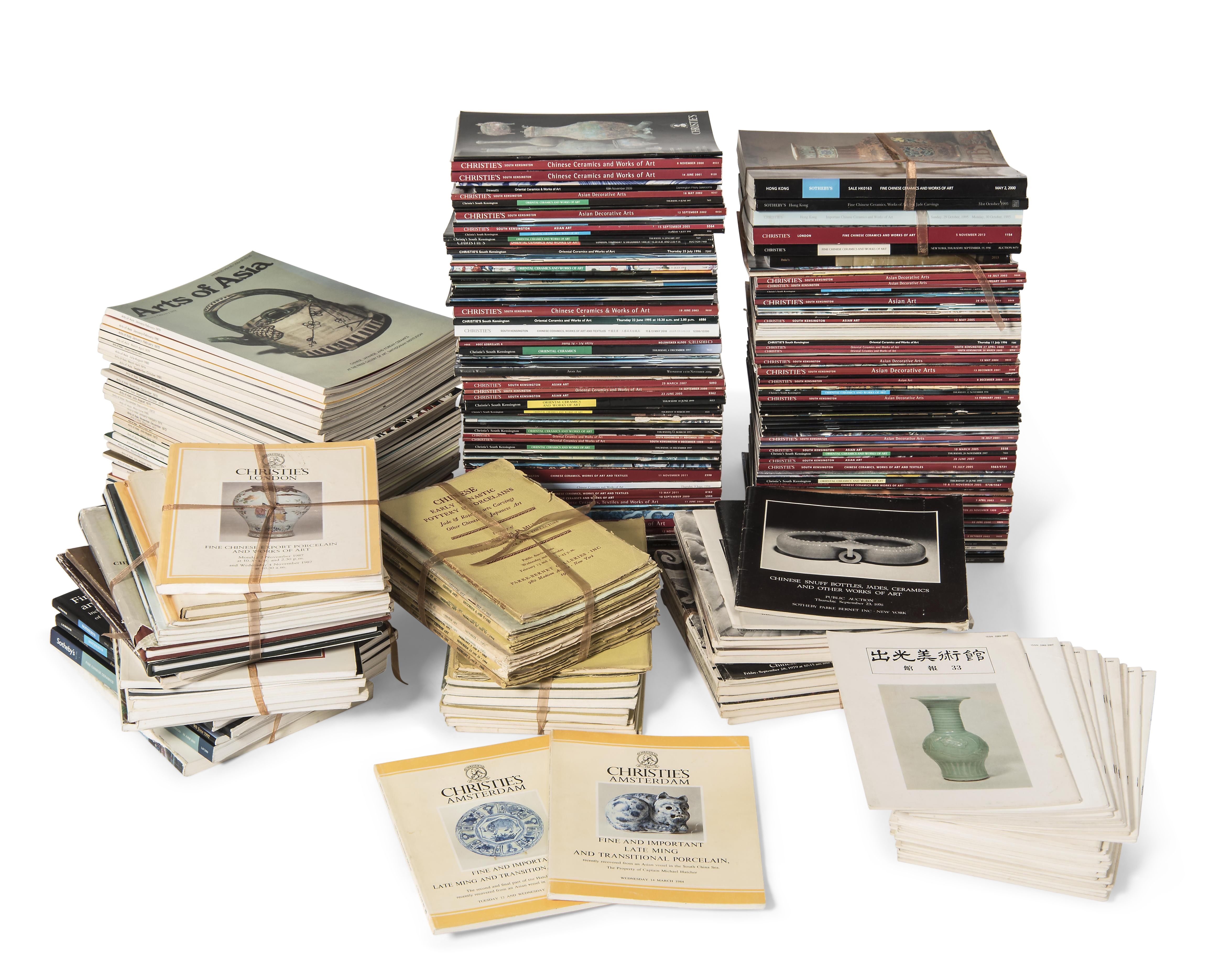 A GROUP OF CHINESE ART AUCTION CATALOGUES AND JOURNALS, INCLUDING