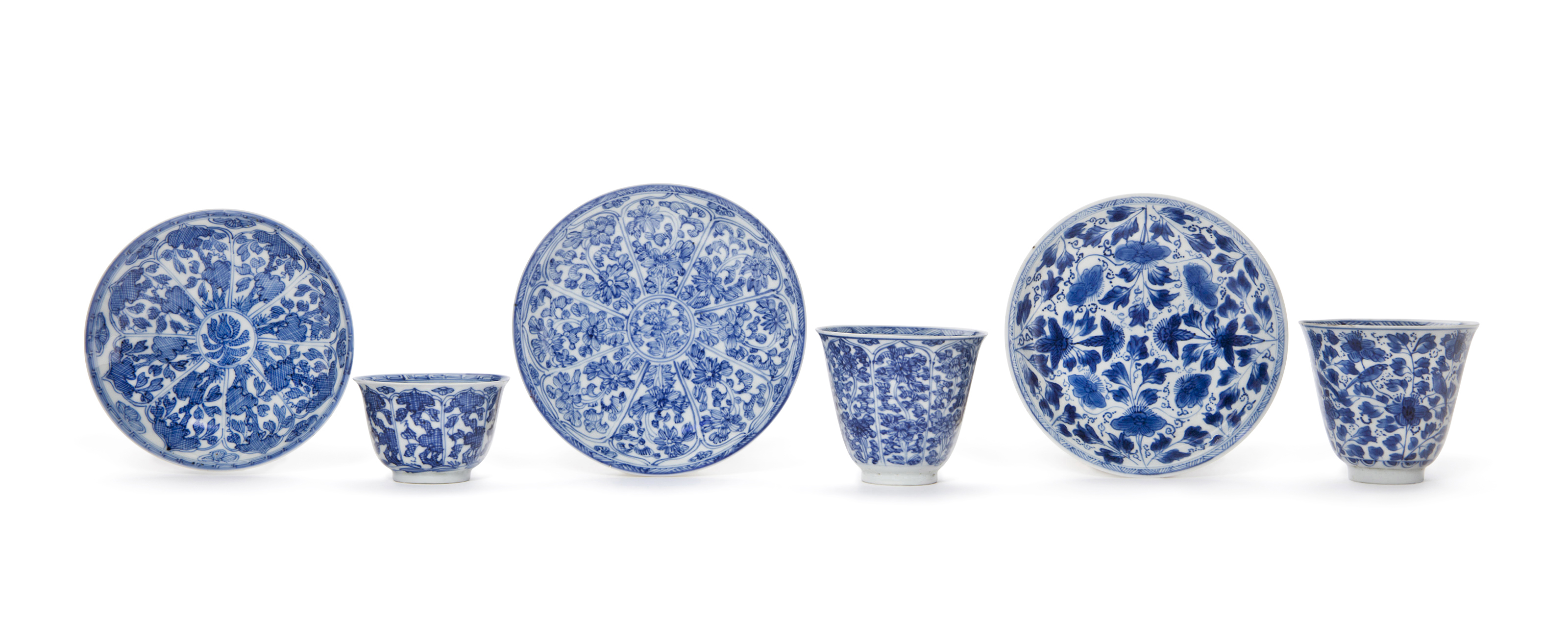 中国美術康凞神杯 清康熙青花花卉纹盃碟三套, KANGXI PERIOD (1662-1722) | Christie's