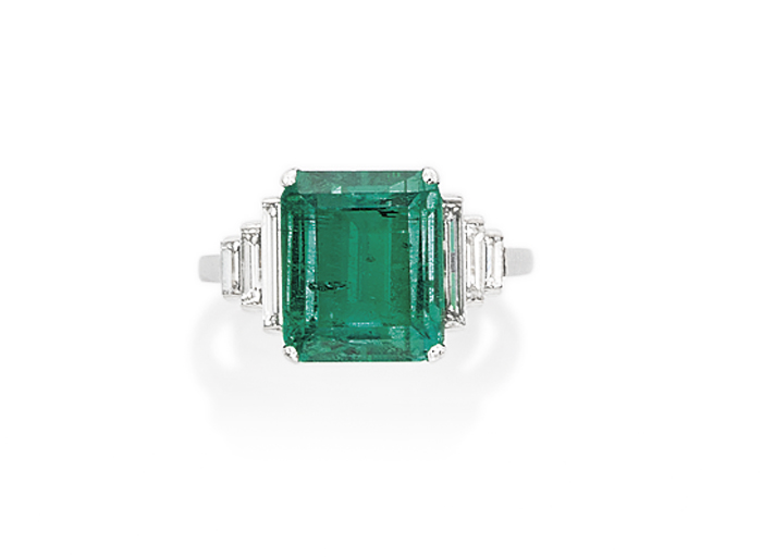 AN EMERALD AND DIAMOND RING | Christies
