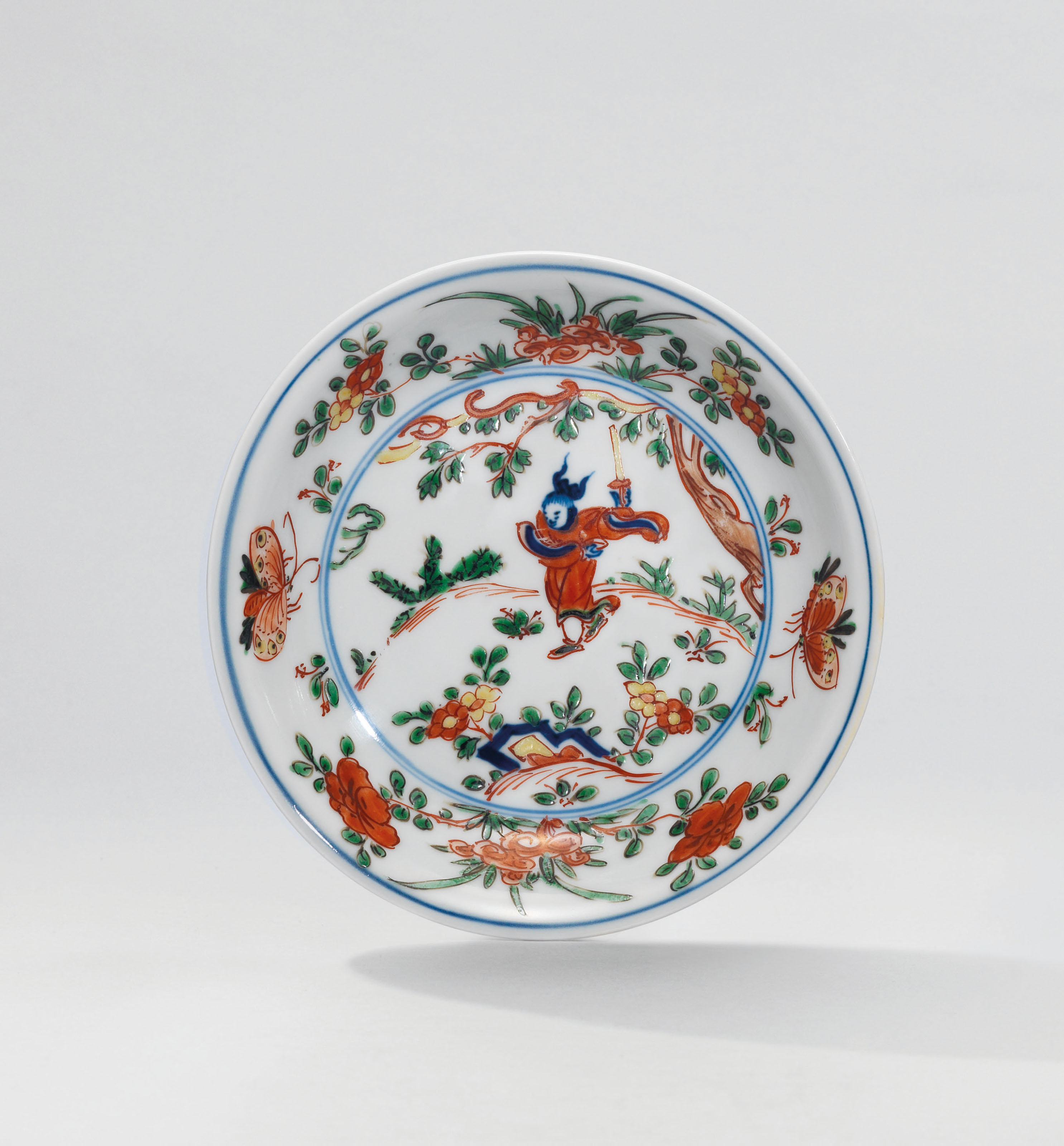 明萬曆五彩穿花龍鳳紋蒜頭瓶六字楷書橫款, WANLI SIX-CHARACTER MARK IN UNDERGLAZE BLUE IN A LINE  AND OF THE PERIOD (1573-1620) | Christie's