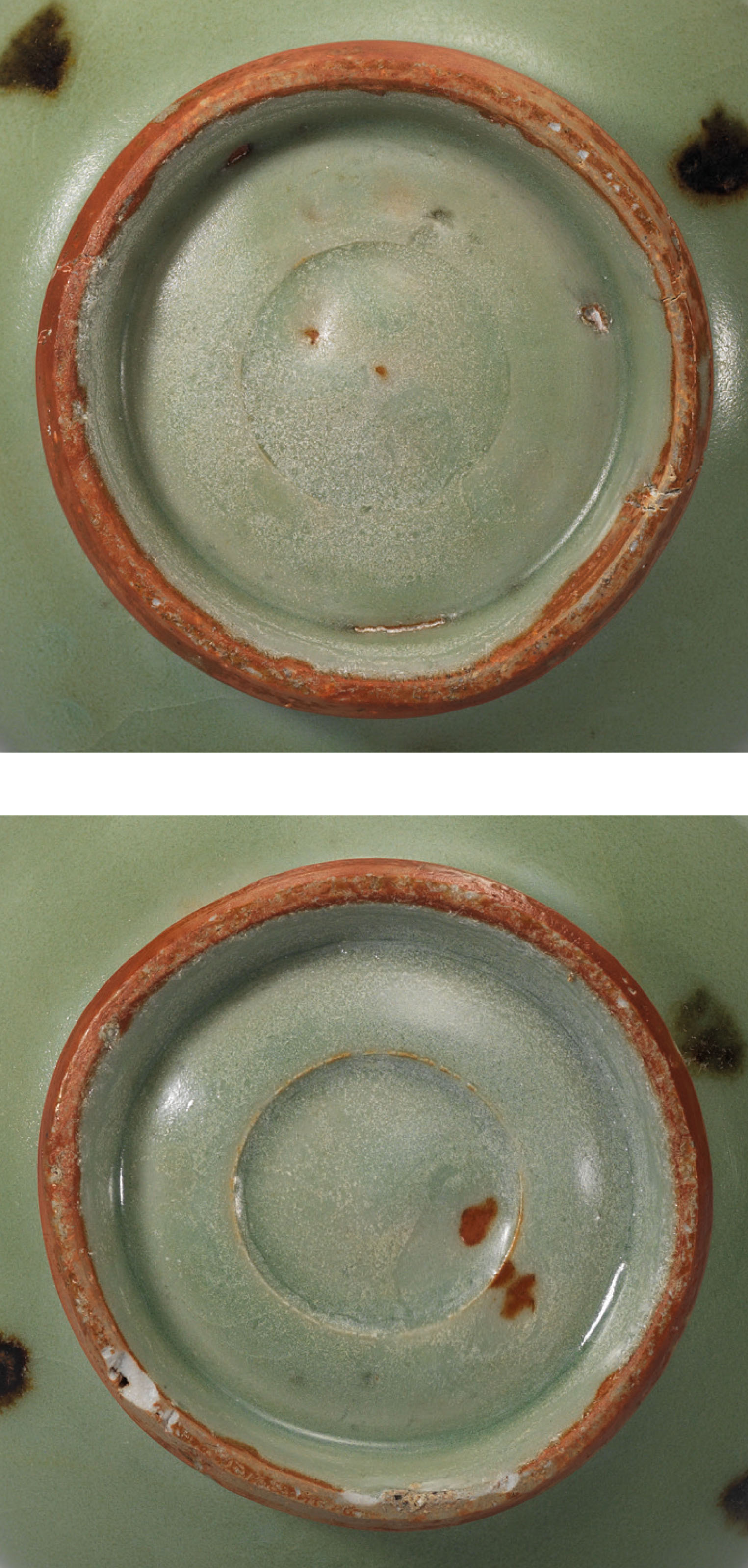 元龍泉窯「飛青瓷」褐斑蒜頭瓶一對, YUAN DYNASTY (1279-1368