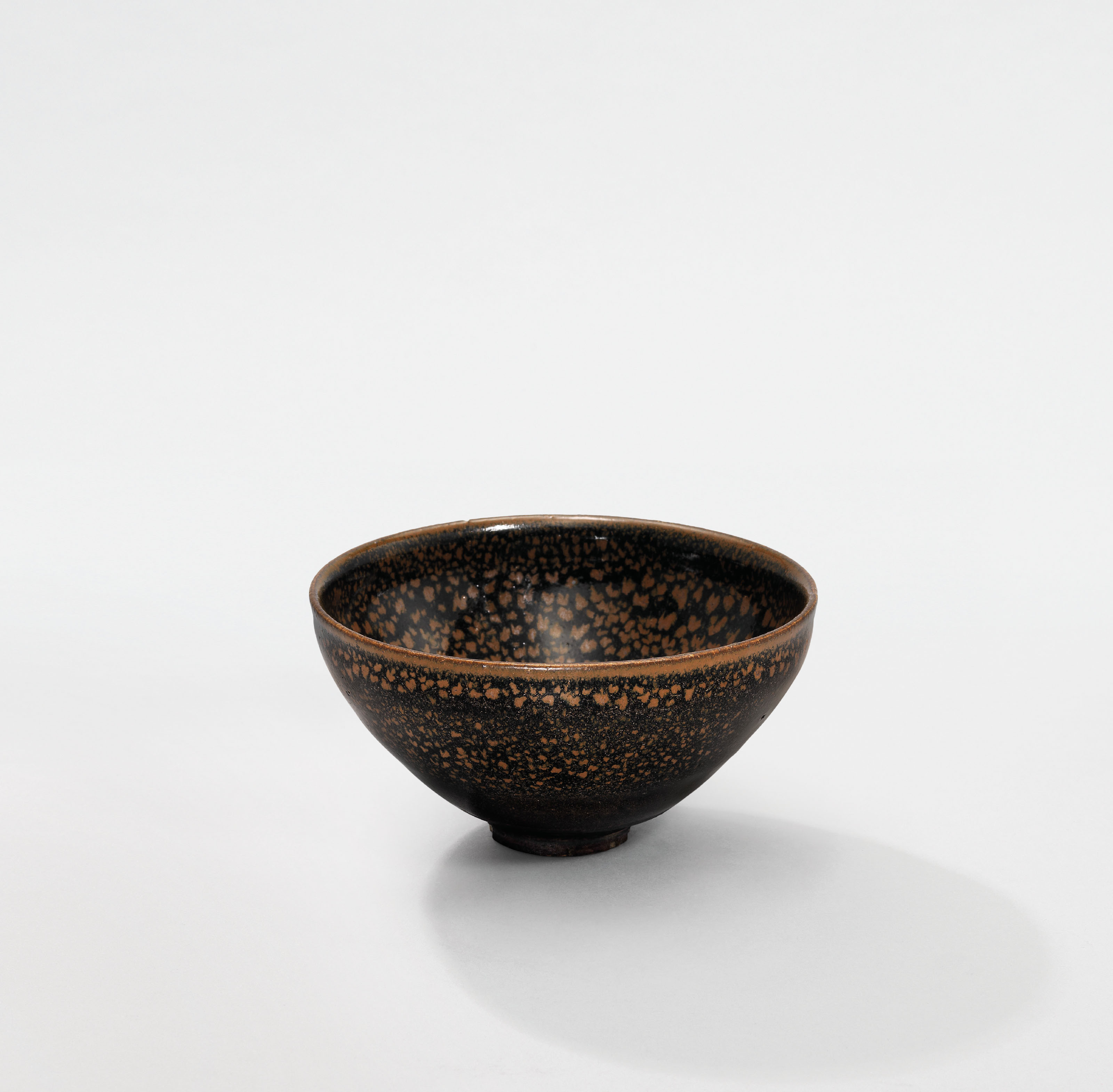 元龍泉窯「飛青瓷」褐斑蒜頭瓶一對, YUAN DYNASTY (1279-1368