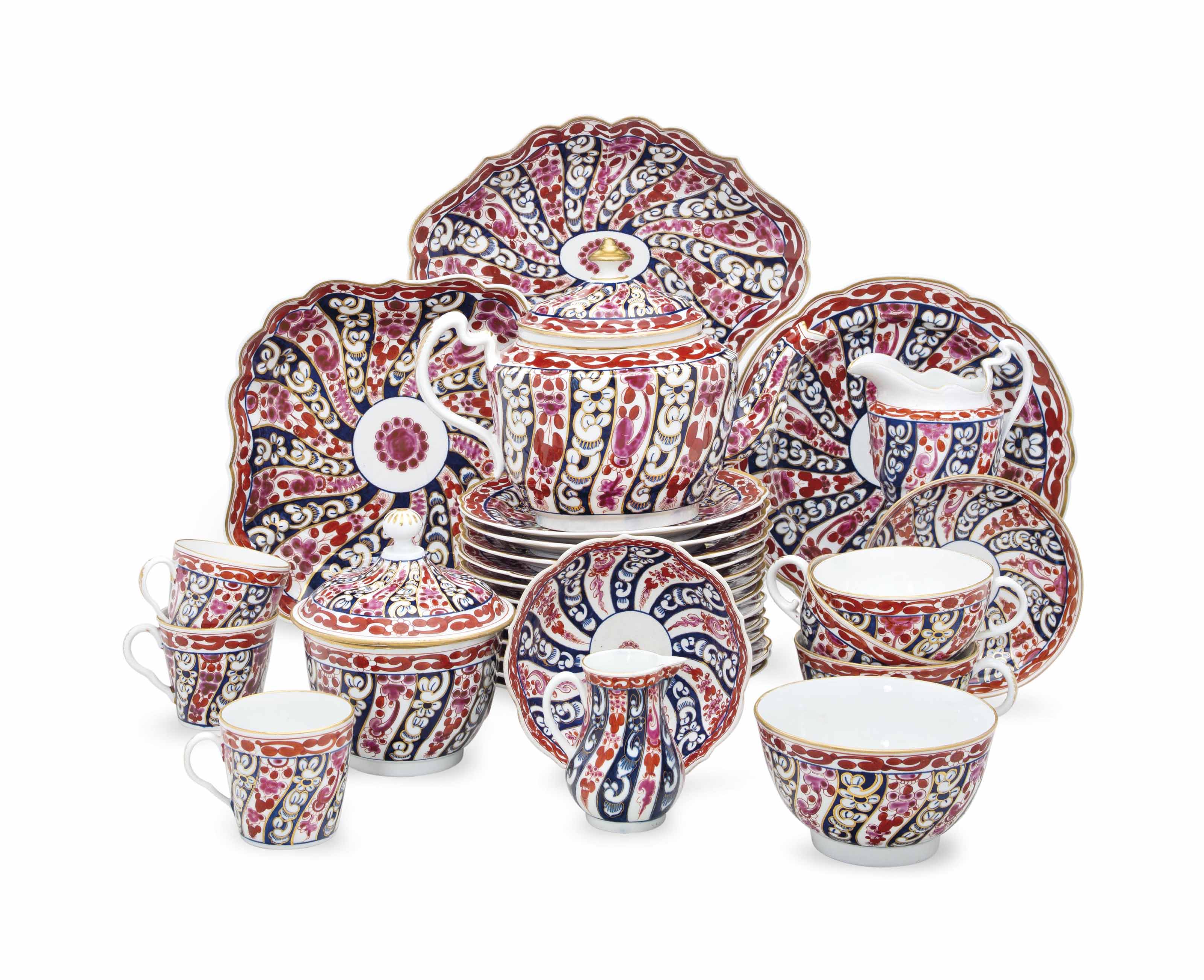 AN ASSEMBLED WORCESTER PORCELAIN 'QUEEN CHARLOTTE' PATTERN PART DESSERT