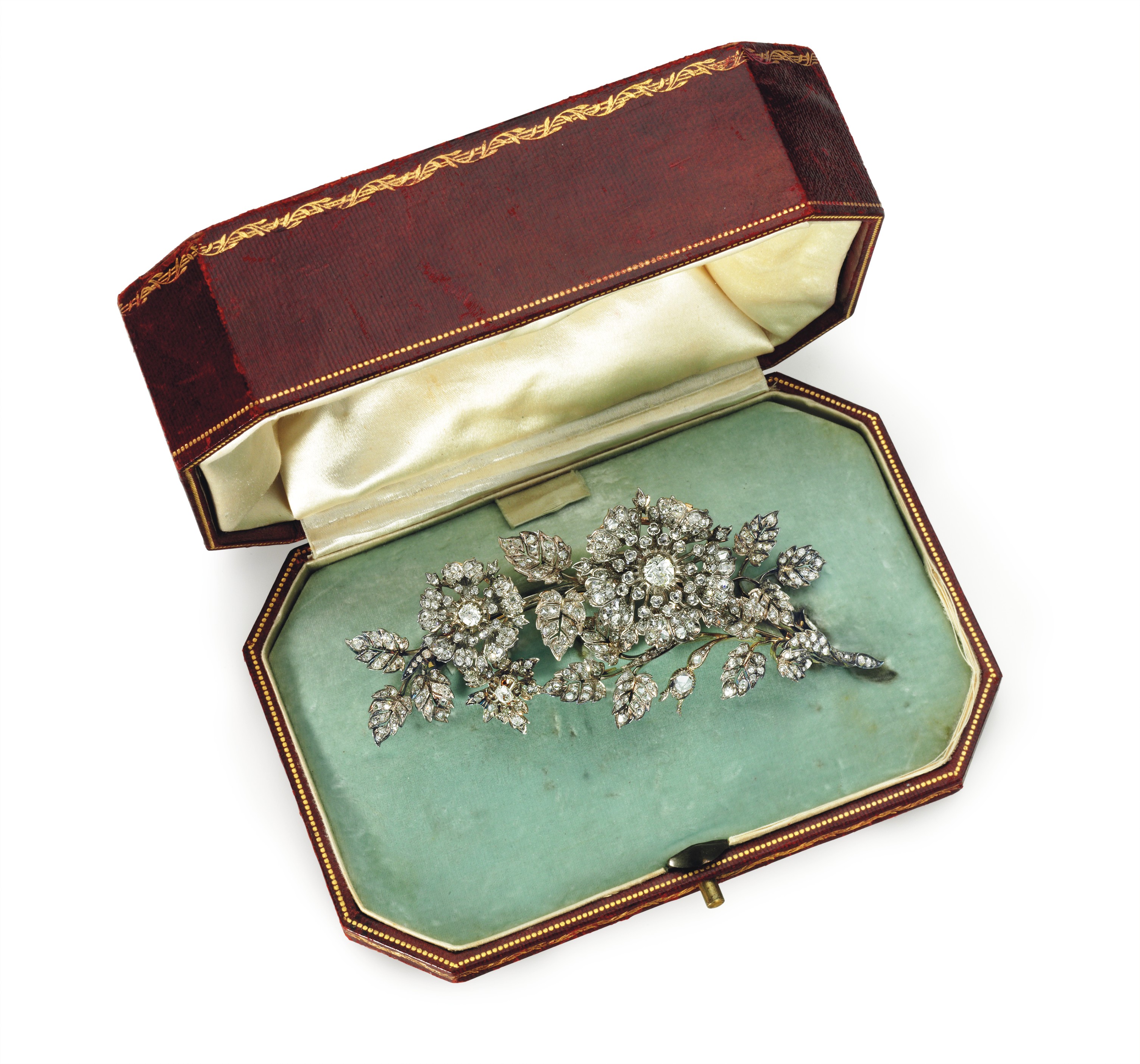 AN ANTIQUE DIAMOND BROOCH Christie's