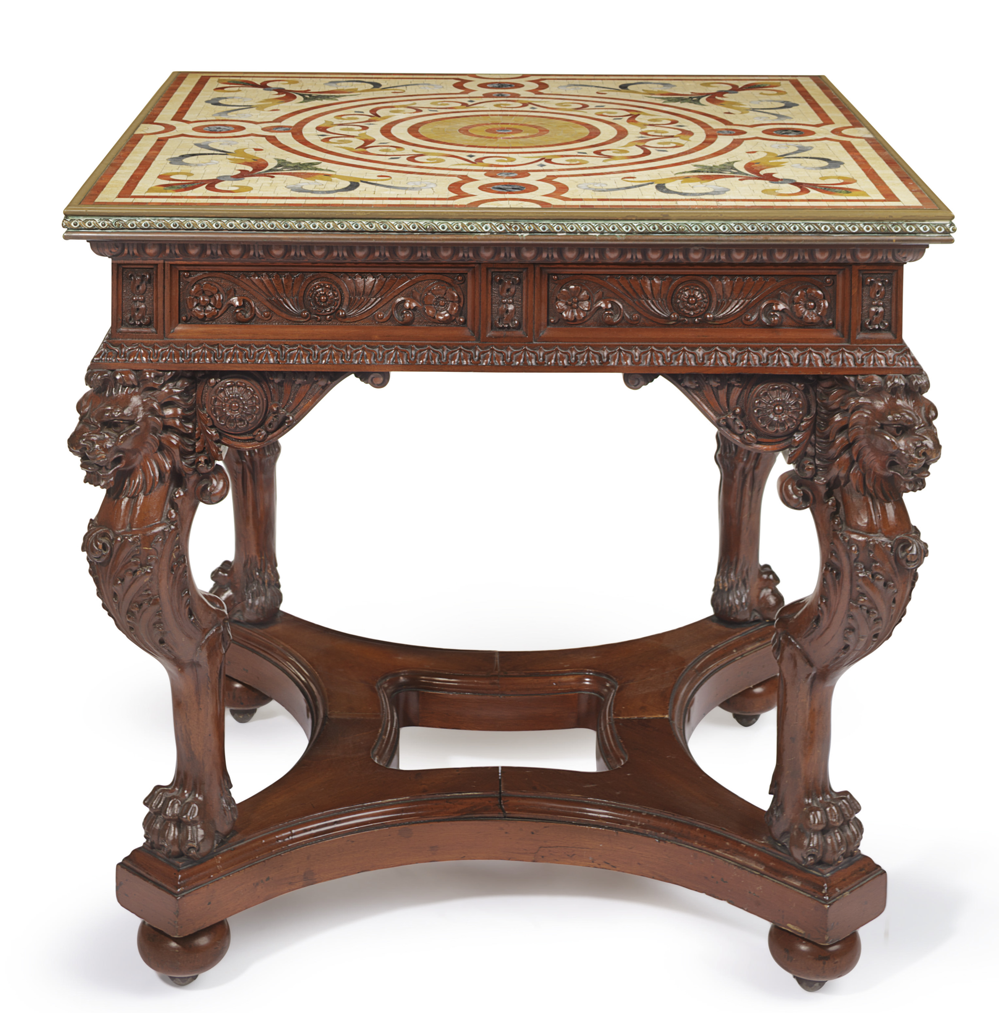 That table. Лампа Ренессанс. Мебель Модерн 19 век. Настольный светильник Ренессанс. Ренессанс мебель стол.