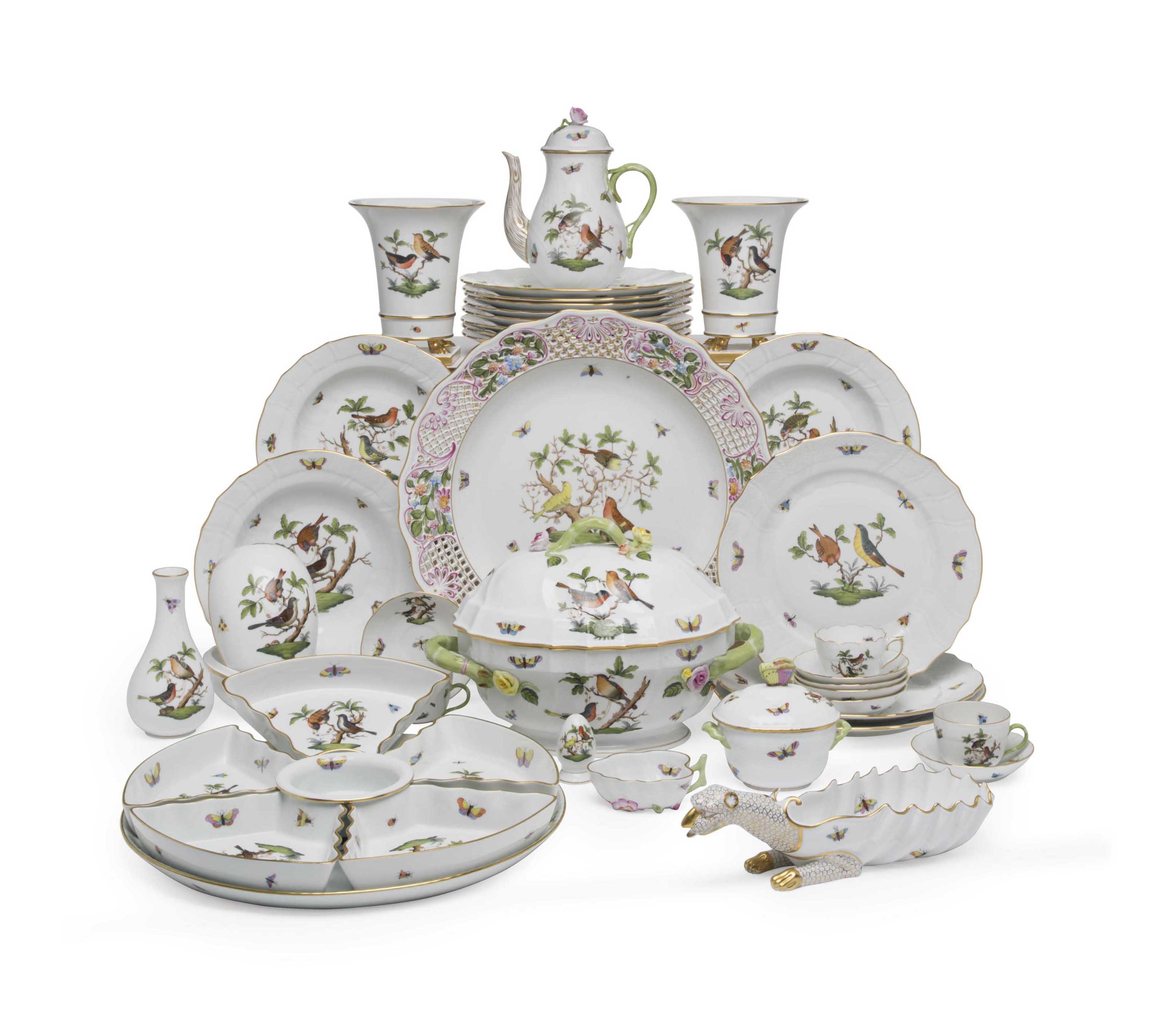 A HEREND PORCELAIN ‘ROTHSCHILD BIRDS’ PATTERN PART SERVICE , MODERN