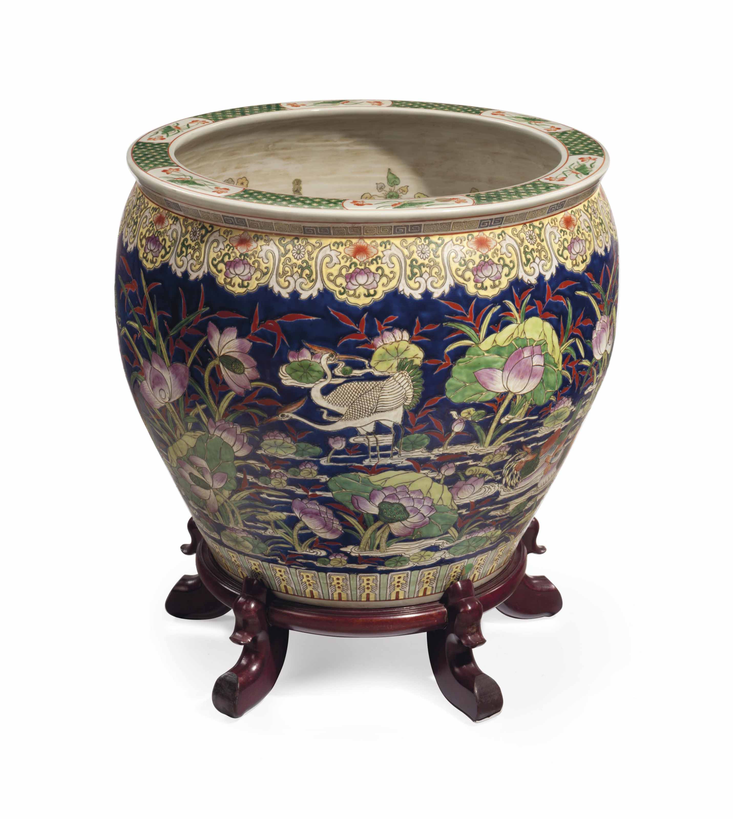 A CHINESE PORCELAIN FISH BOWL , 20TH CENTURY Christie's