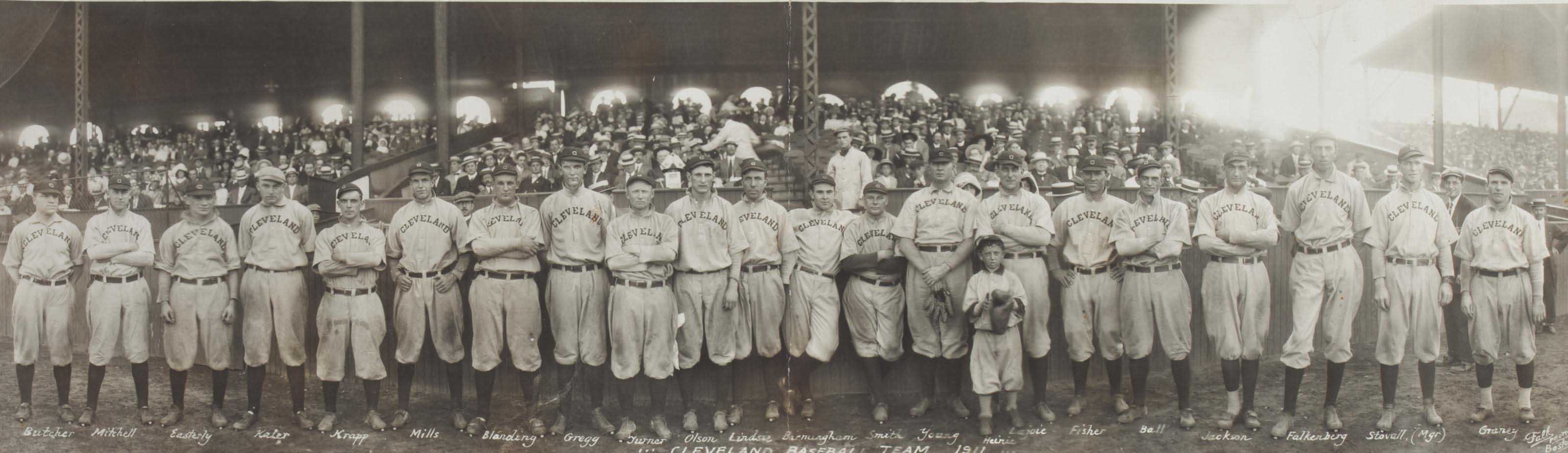 1910 CLEVELAND NAPS TEAM PANORAMIC PHOTOGRAPH